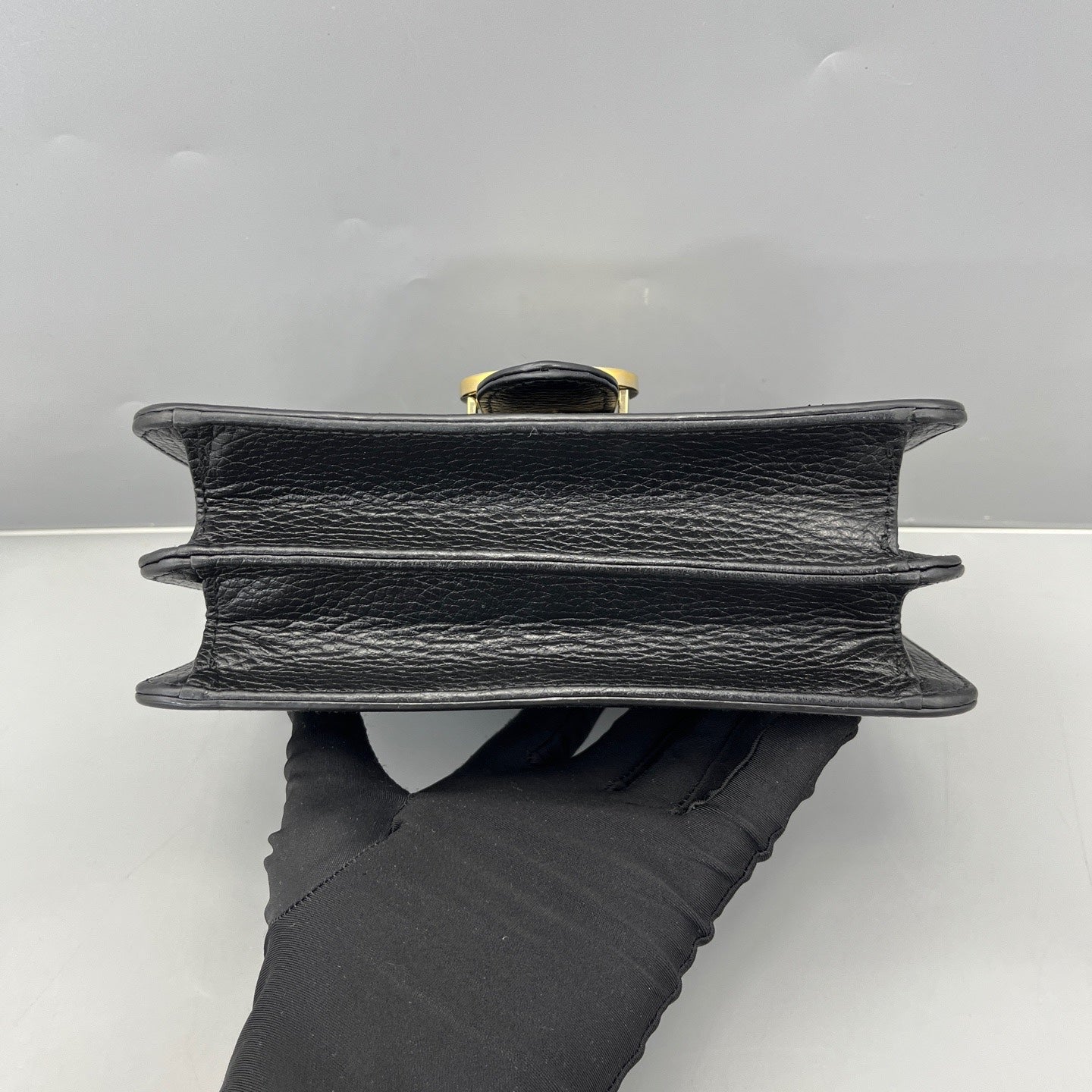 Gucci - Interlocking G Accordion Bag - Grained leather - Black - (small)