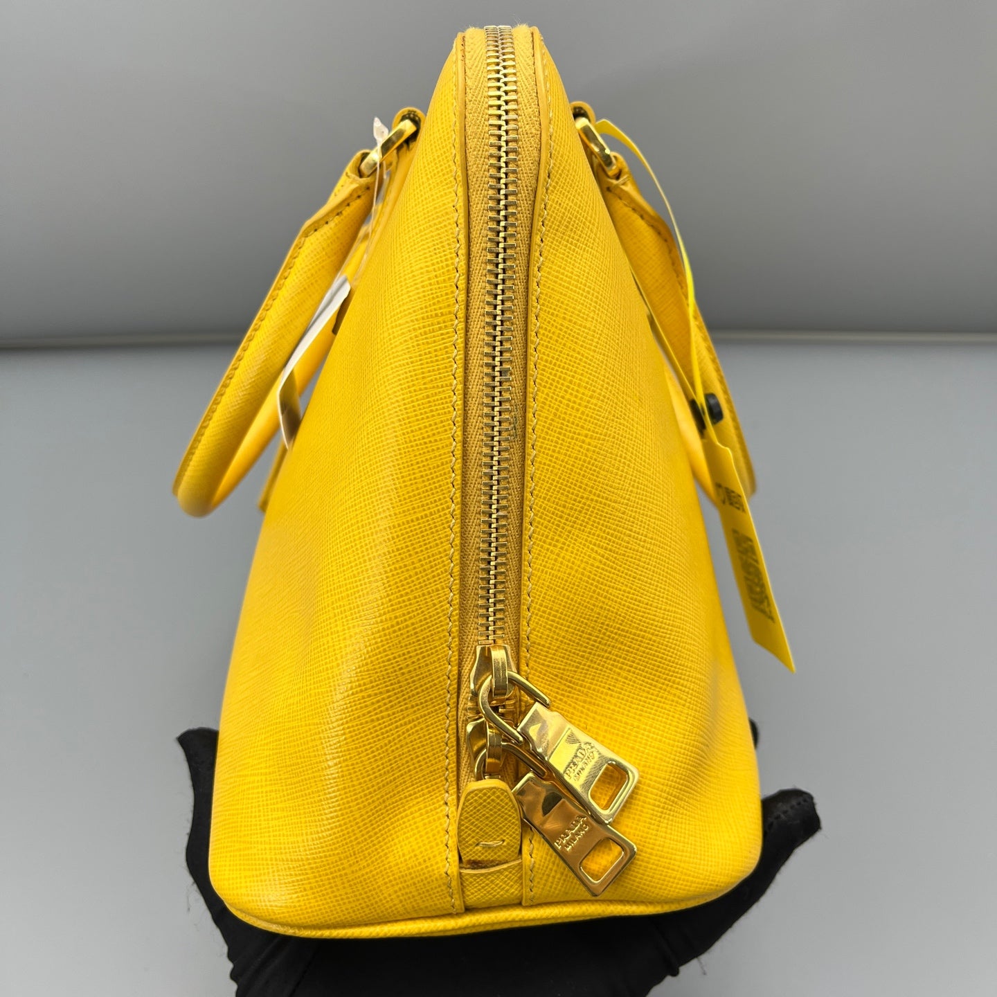 Prada - Galleria Dome Bag - Saffiano leather - Yellow - (Medium)