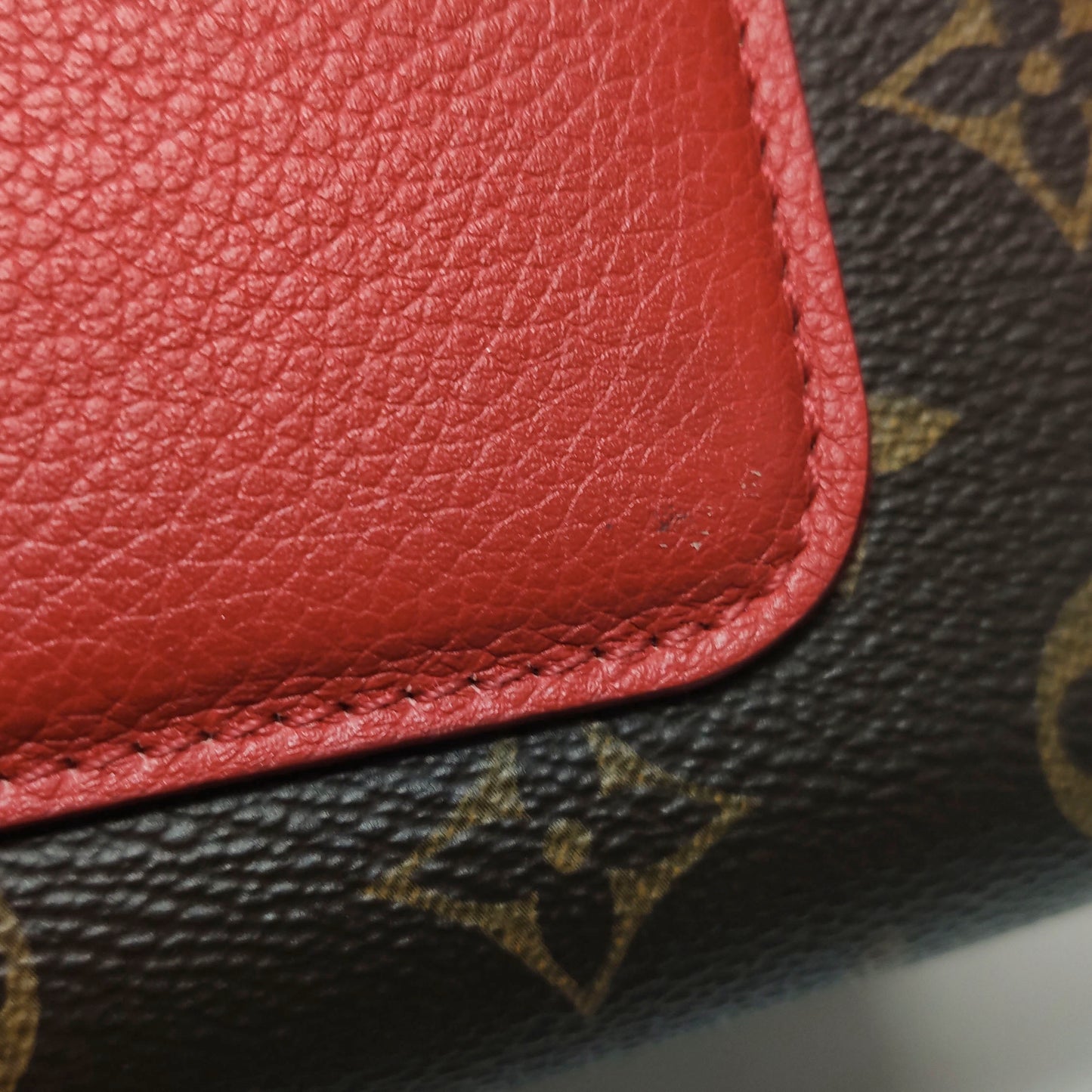 Louis Vuitton - S Lock Chain Bag - Monogram coated canvas and grained leather - Brown and Red - (Small)