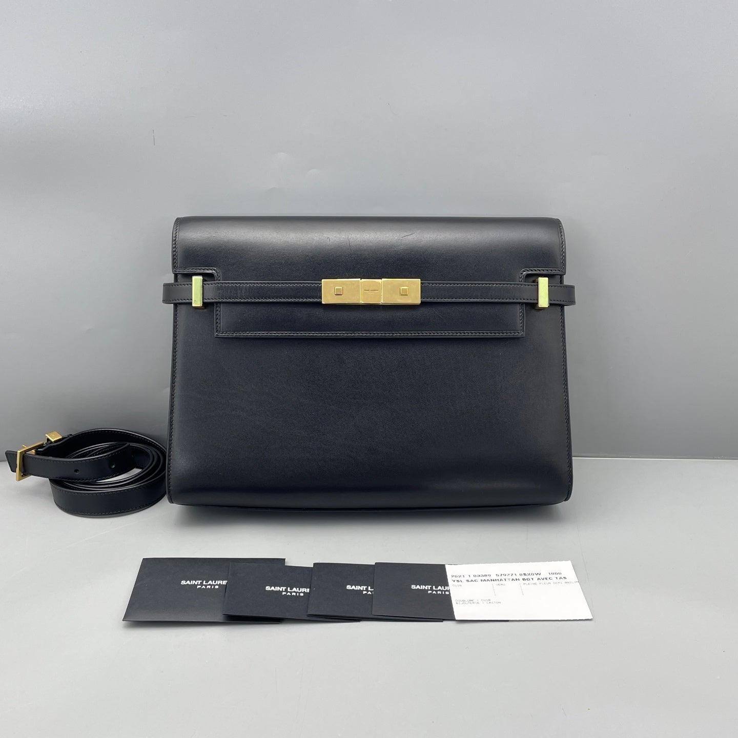 Saint Laurent - Manhattan - Smooth calfskin leather - Black - (medium)