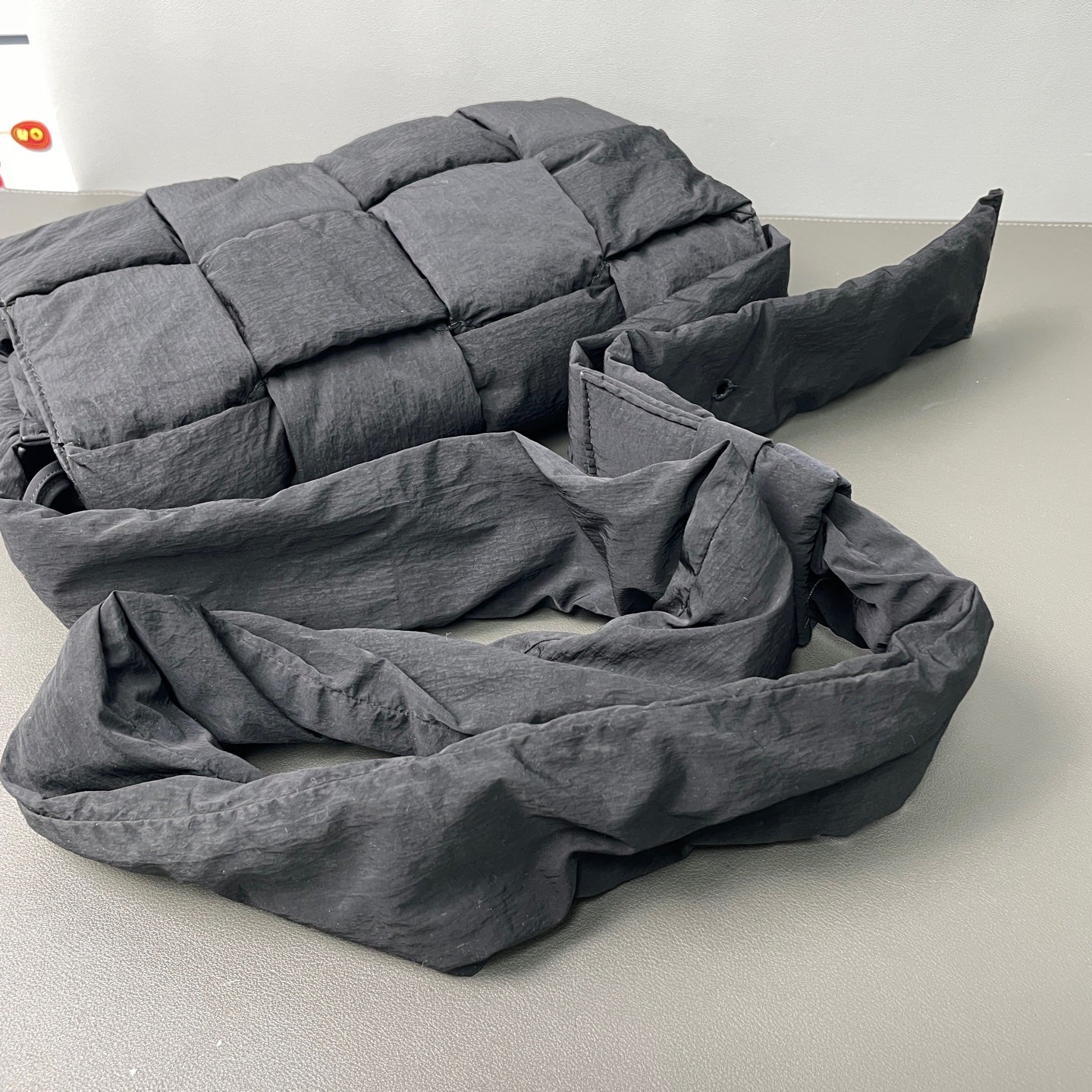 Bottega Veneta - Pillow Bag - Polyamide - Black - (Medium)