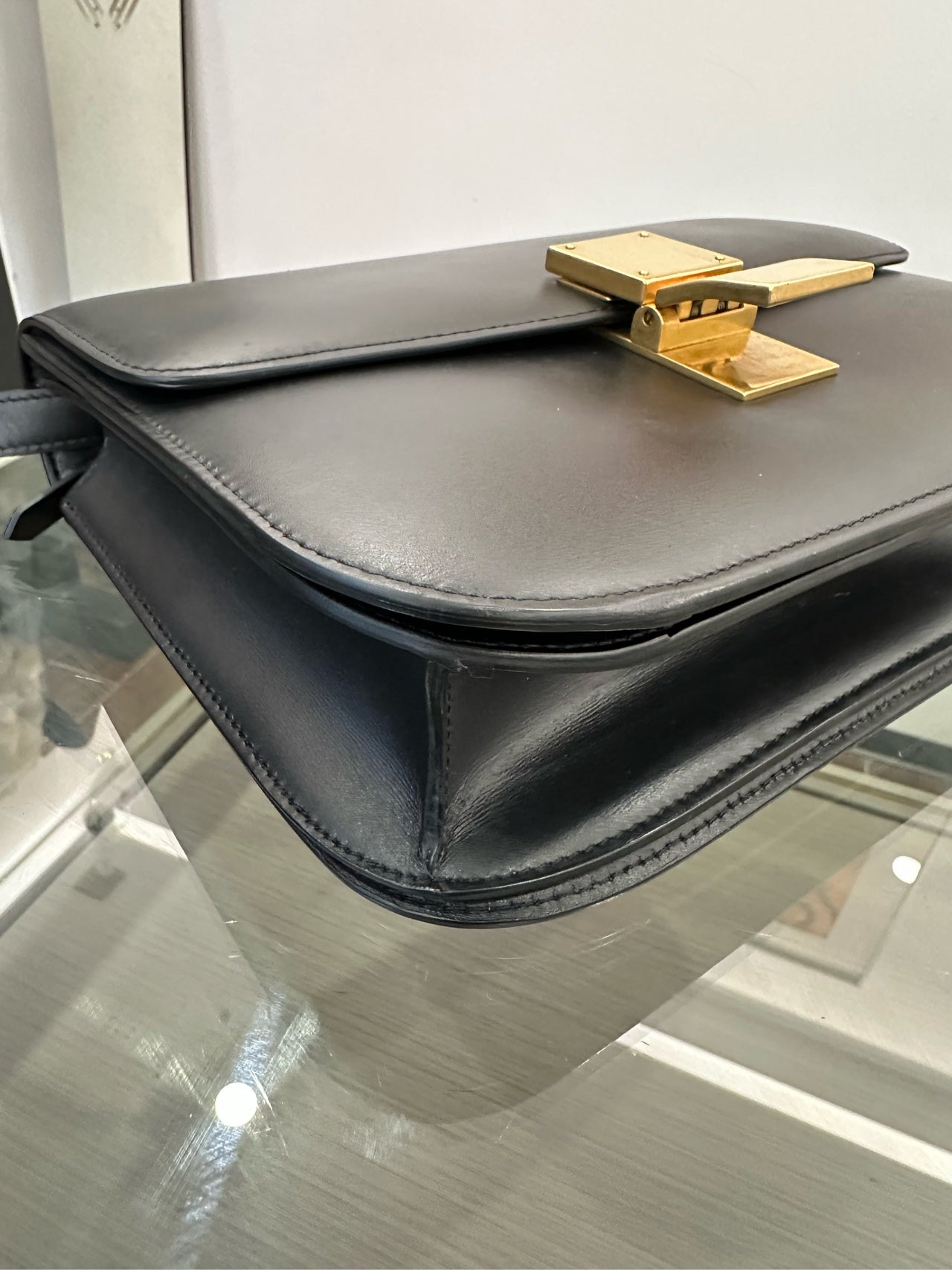 Celine - Classic Box Bag - Leather - Black - (medium)