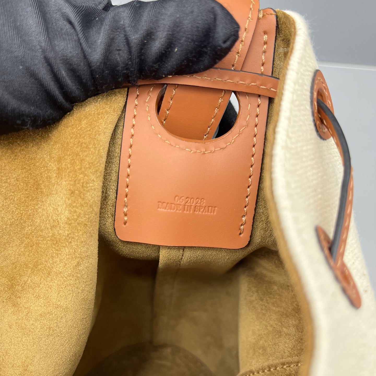 Loewe - Bucket Bag - Canvas and Leather - Caramel and Cream - (Medium)