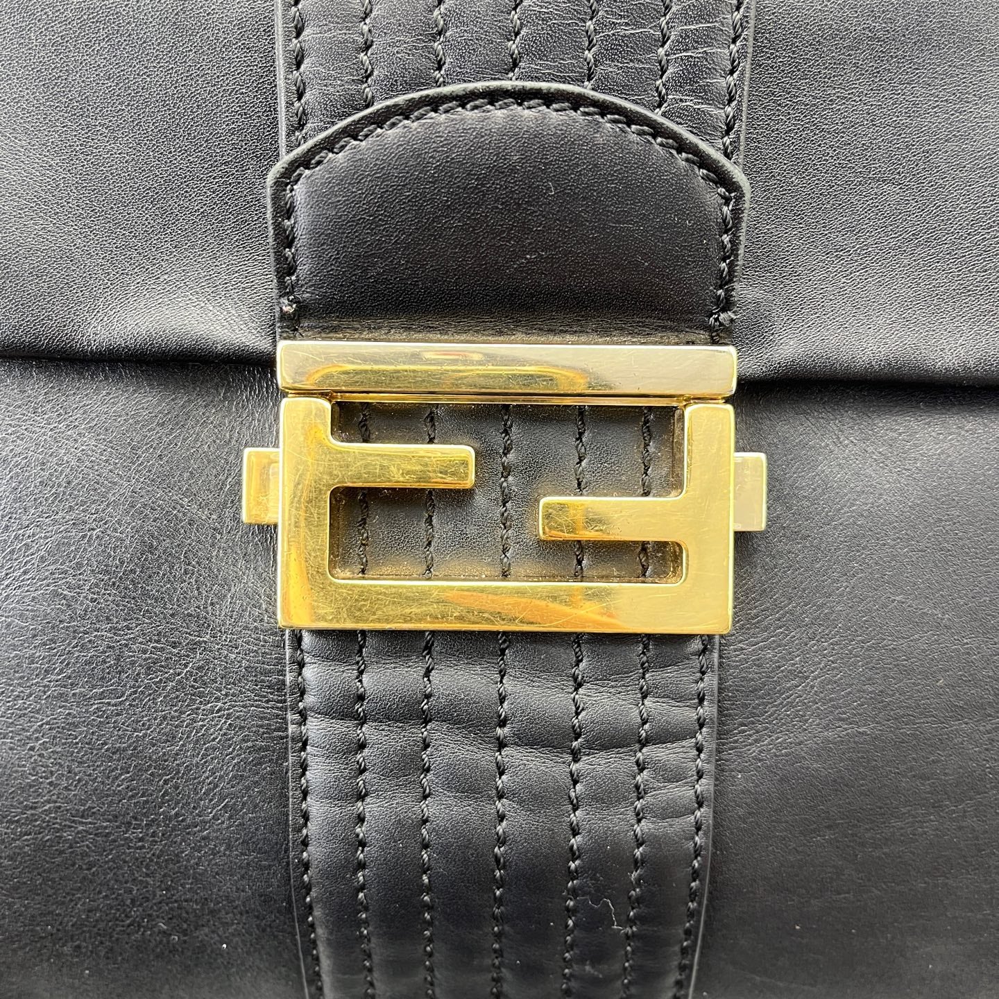 Fendi - Baguette Chain Bag - Leather - Black - (Large)