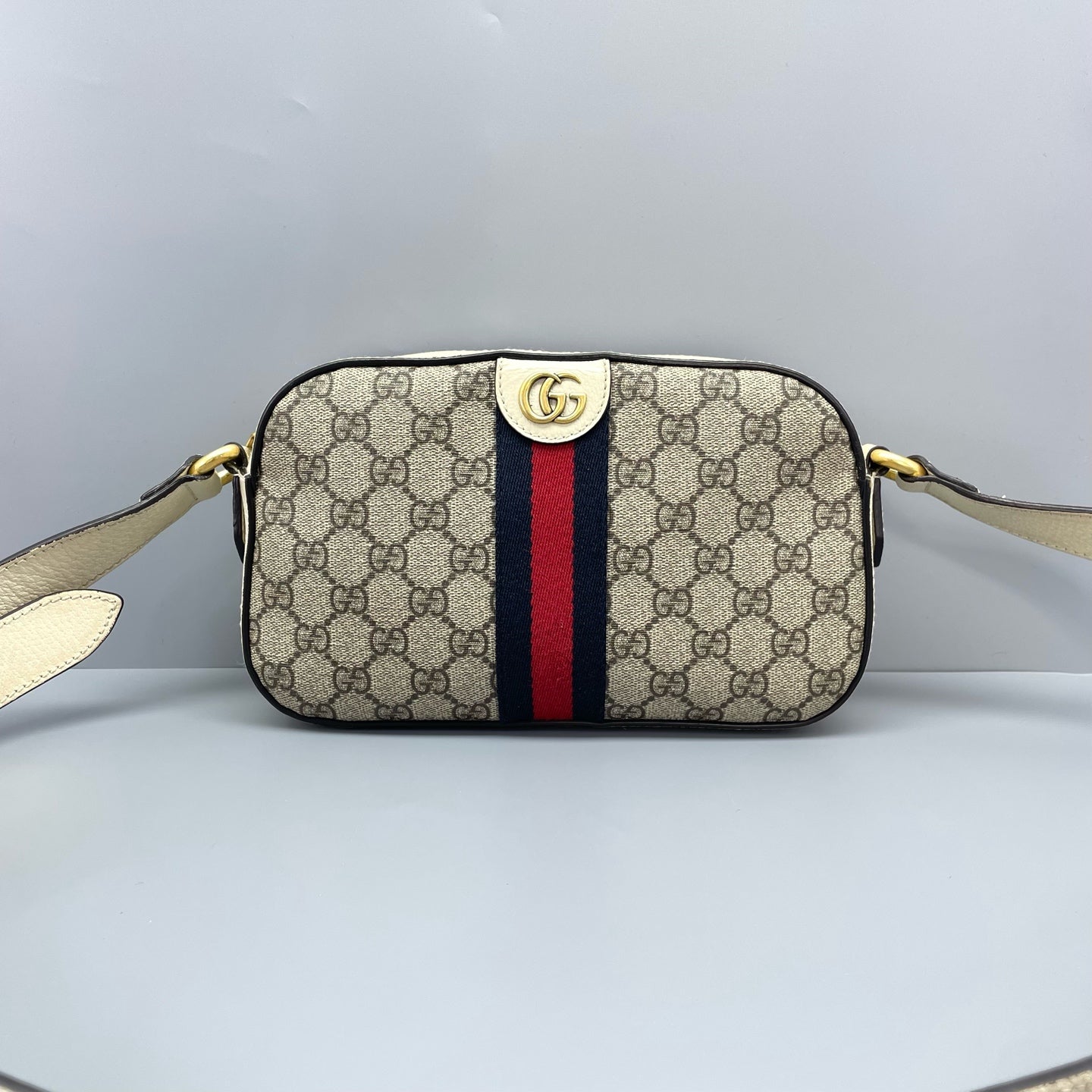 Gucci - Ophidia GG Supreme Camera Bag - GG Supreme canvas with grained leather trim - Beige and white with red and navy accents - (medium)