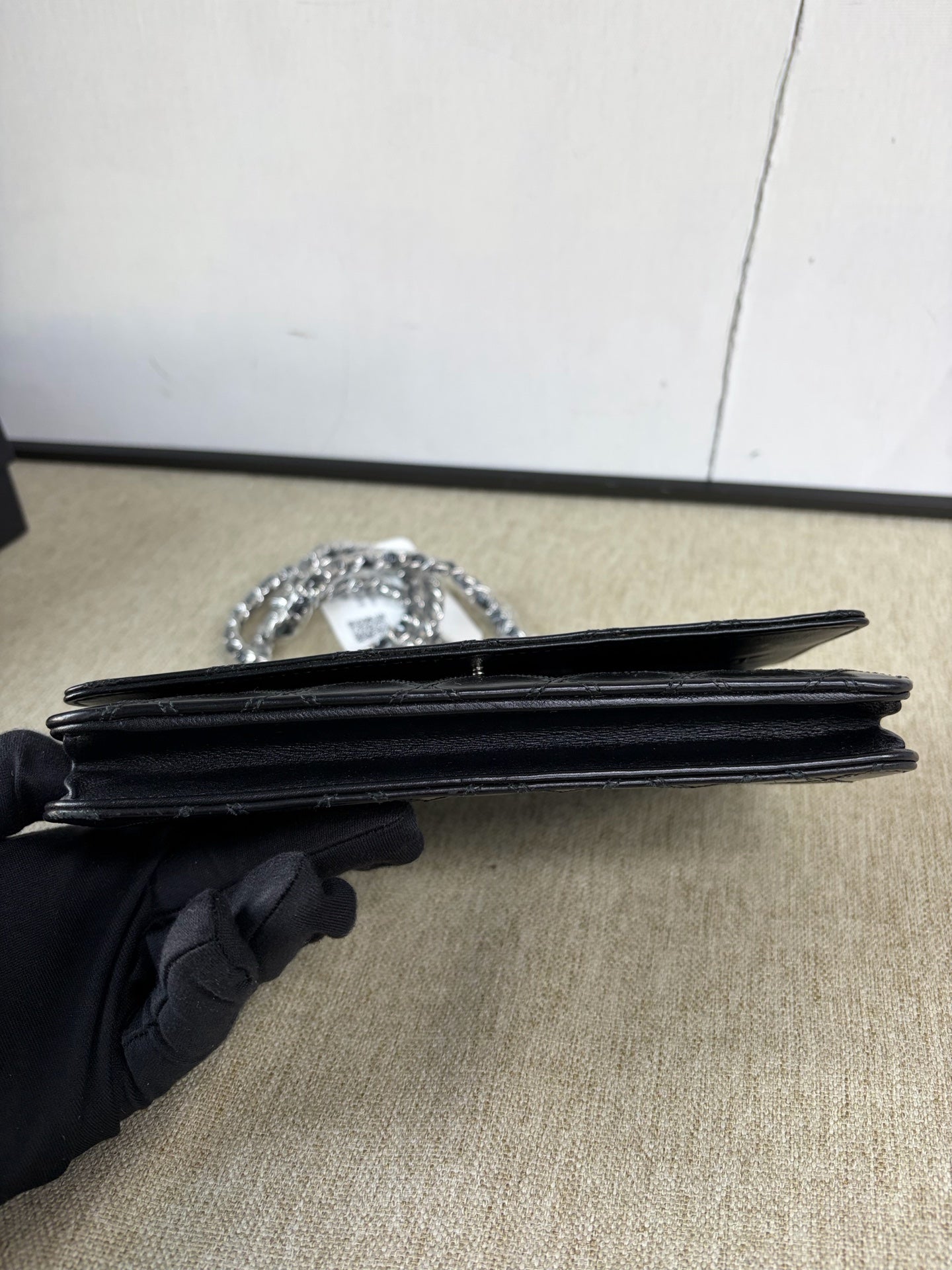 Chanel - WOC (Wallet on Chain) - Outer Stitch - Cowhide leather - Black - (Mini)