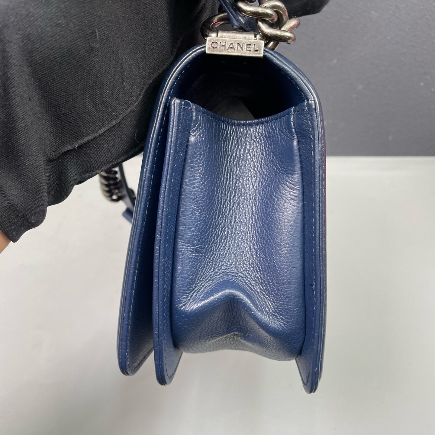 Chanel - Boy Chanel Medium - Grained calfskin leather - Navy - (Medium)
