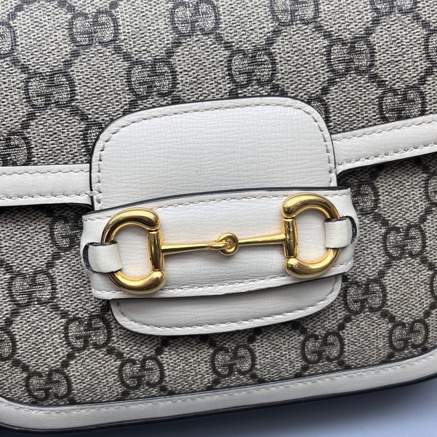 Gucci - 1955 Horsebit Small Shoulder Bag - GG Supreme canvas with leather trim - White - (small)