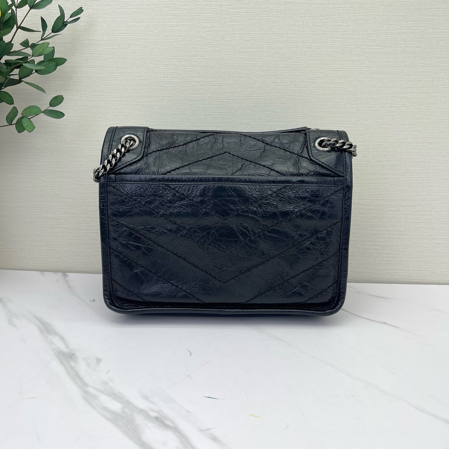 Saint Laurent - Niki Chain Bag - Crinkled vintage leather - Black - (small)