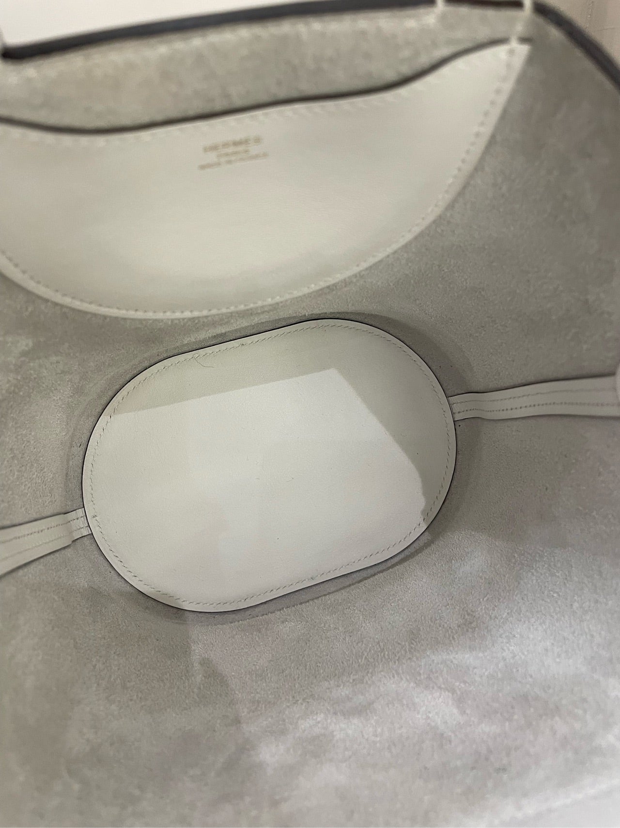 Hermès - In The Loop 18 - Taurillon Clemence leather - White with Gold-Tone Hardware - (mini)