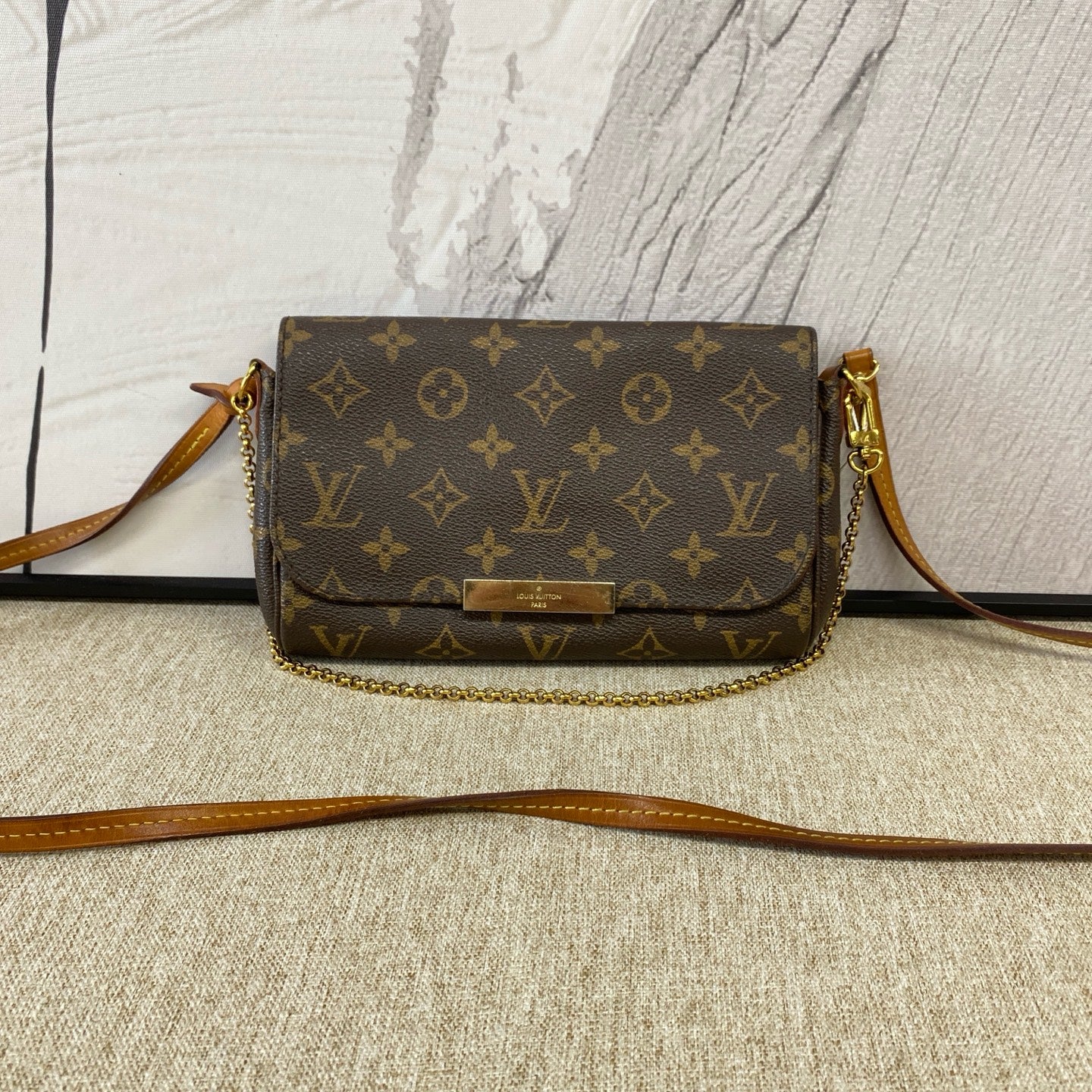 Louis Vuitton - Favorite PM Monogram - Monogram coated canvas with Vachetta leather trim - Brown - (small)