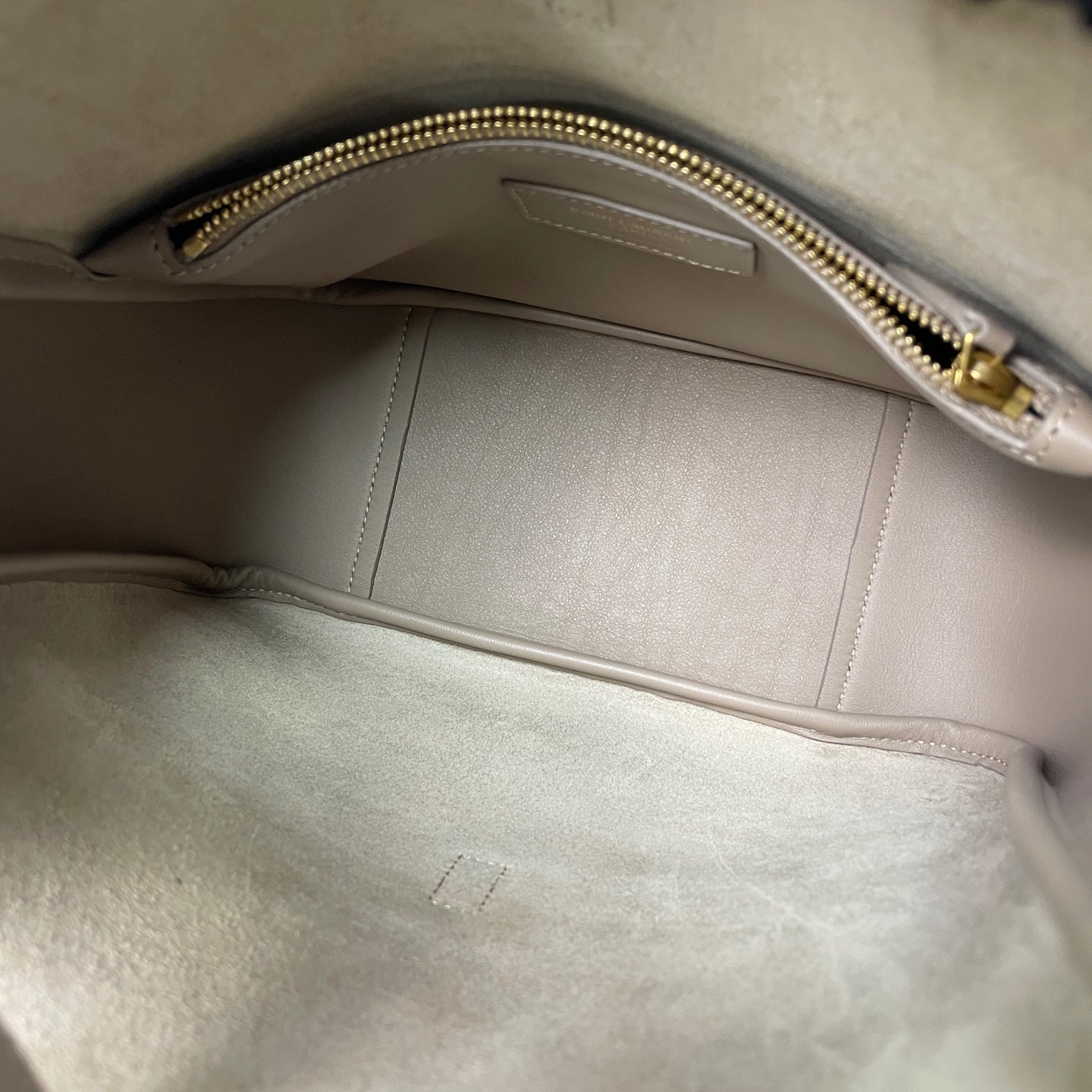 Saint Laurent - Hobo Bag - Leather - Elephant Grey with Antique Gold-Tone Hardware - (small)