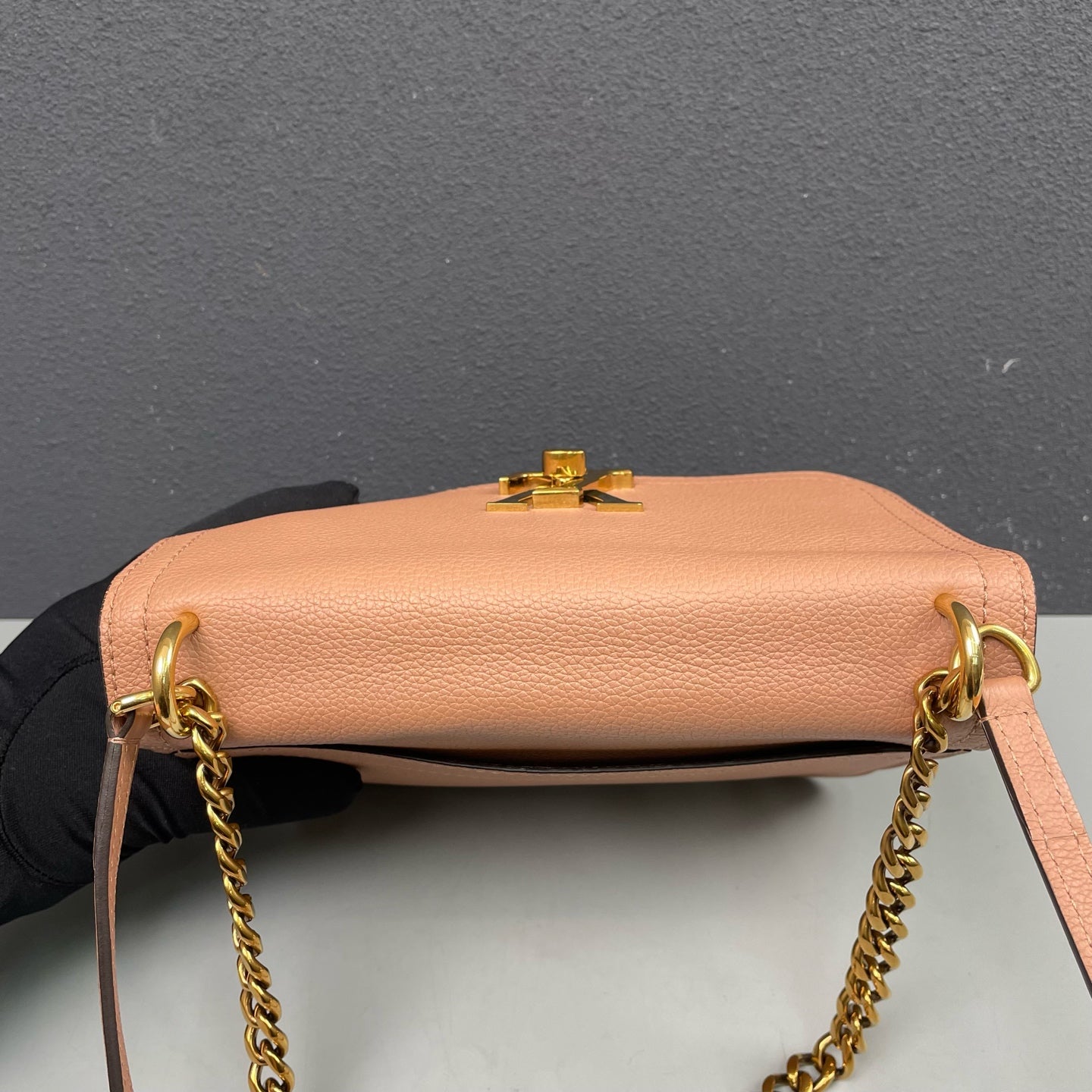 Louis Vuitton - Lockme Chain - Grained calfskin leather - Pink - (Small)