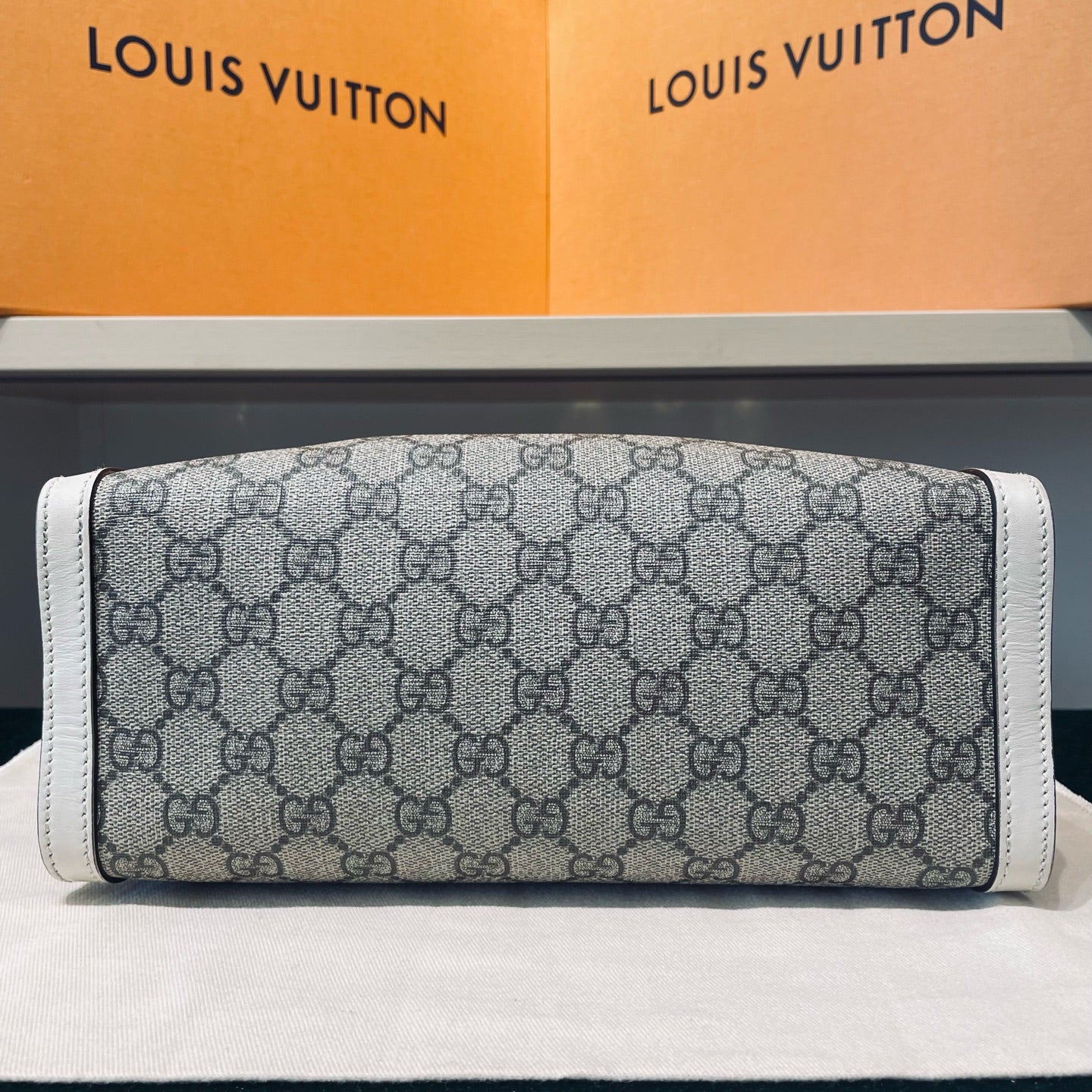 Gucci - Padlock GG Supreme Small Shoulder Bag - GG Supreme canvas with leather trim - White - (small)