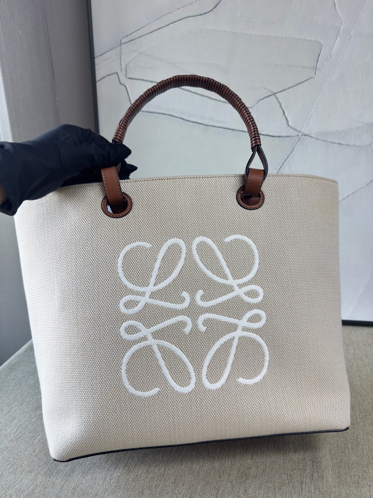 Loewe - Anagram Tote Bag - Canvas with calfskin leather trim - Beige and Brown - (large)