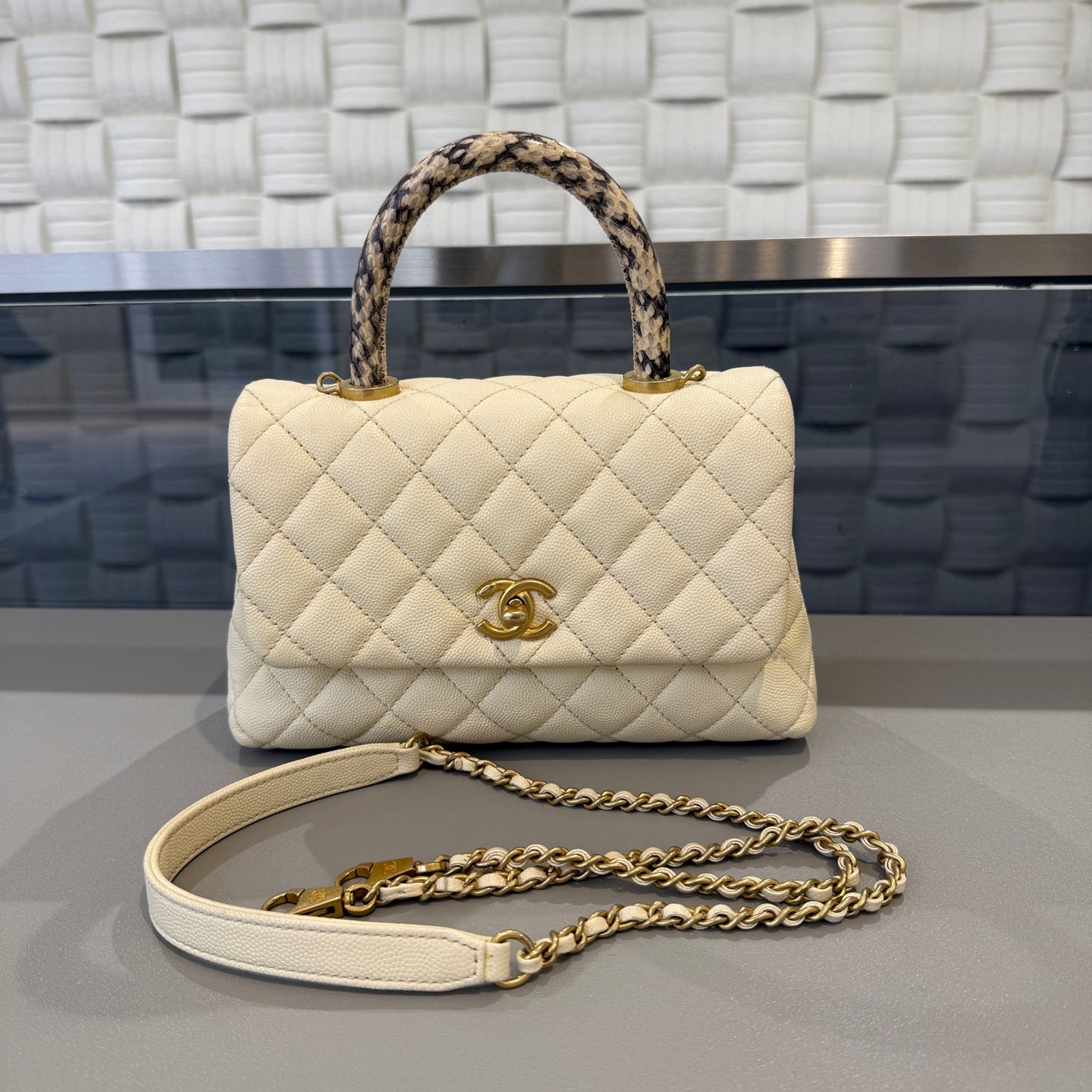 Chanel - Coco Handle - Caviar leather with exotic snakeskin handle - White - (Small)