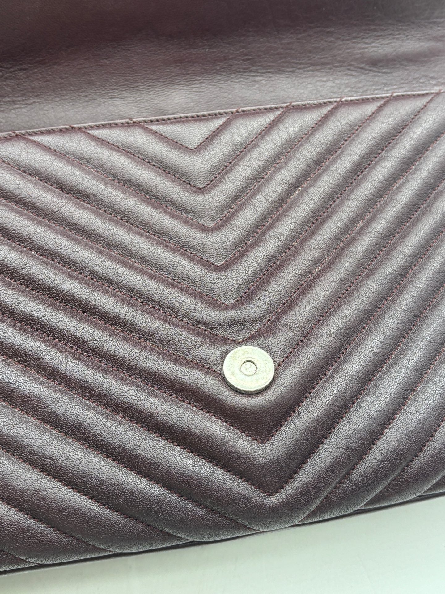 Saint Laurent - Monogram Envelope Bag - Leather - Burgundy - (medium)