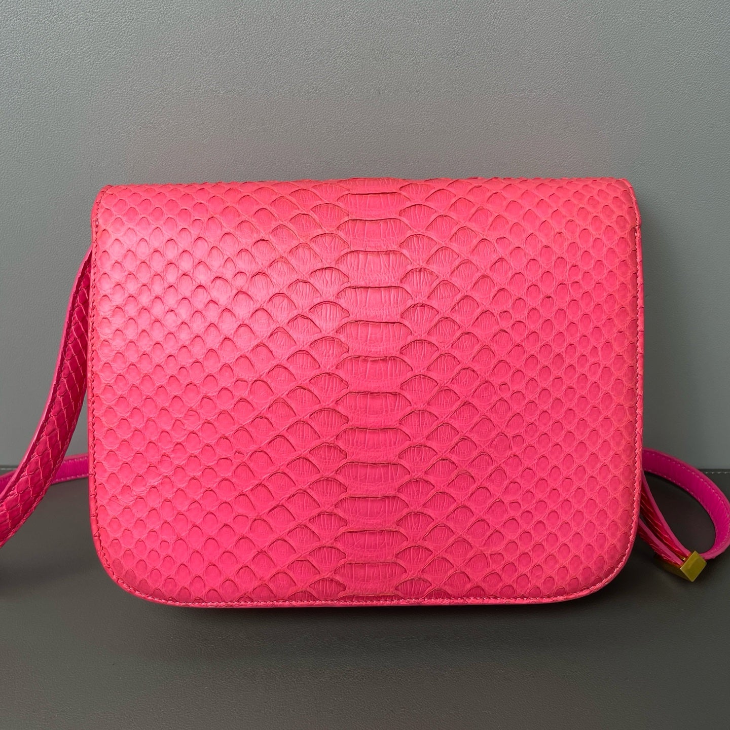 Celine - Classic Box Bag - Exotic leathers - Python - Pink - (Medium)
