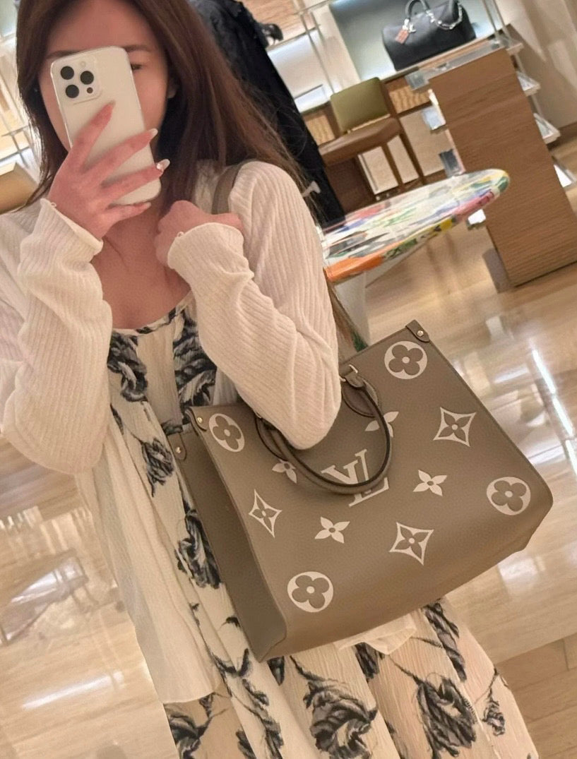 Louis Vuitton - OnTheGo MM - Monogram Empreinte leather - Grey - (medium)