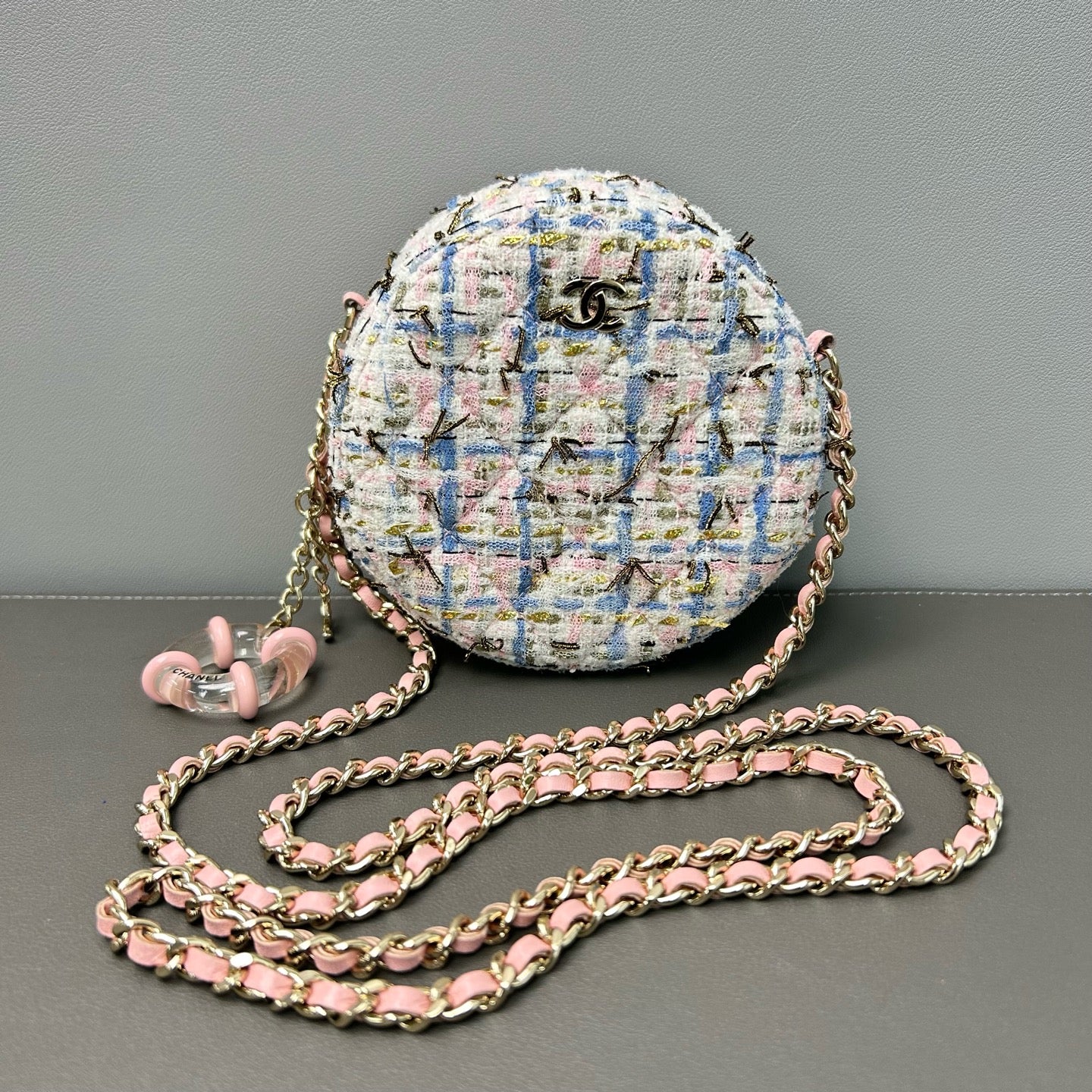 Chanel - Round Mini Chain Bag - Tweed with leather trim - Multicolour (White, Pink, Blue) with Pink accents - (mini)