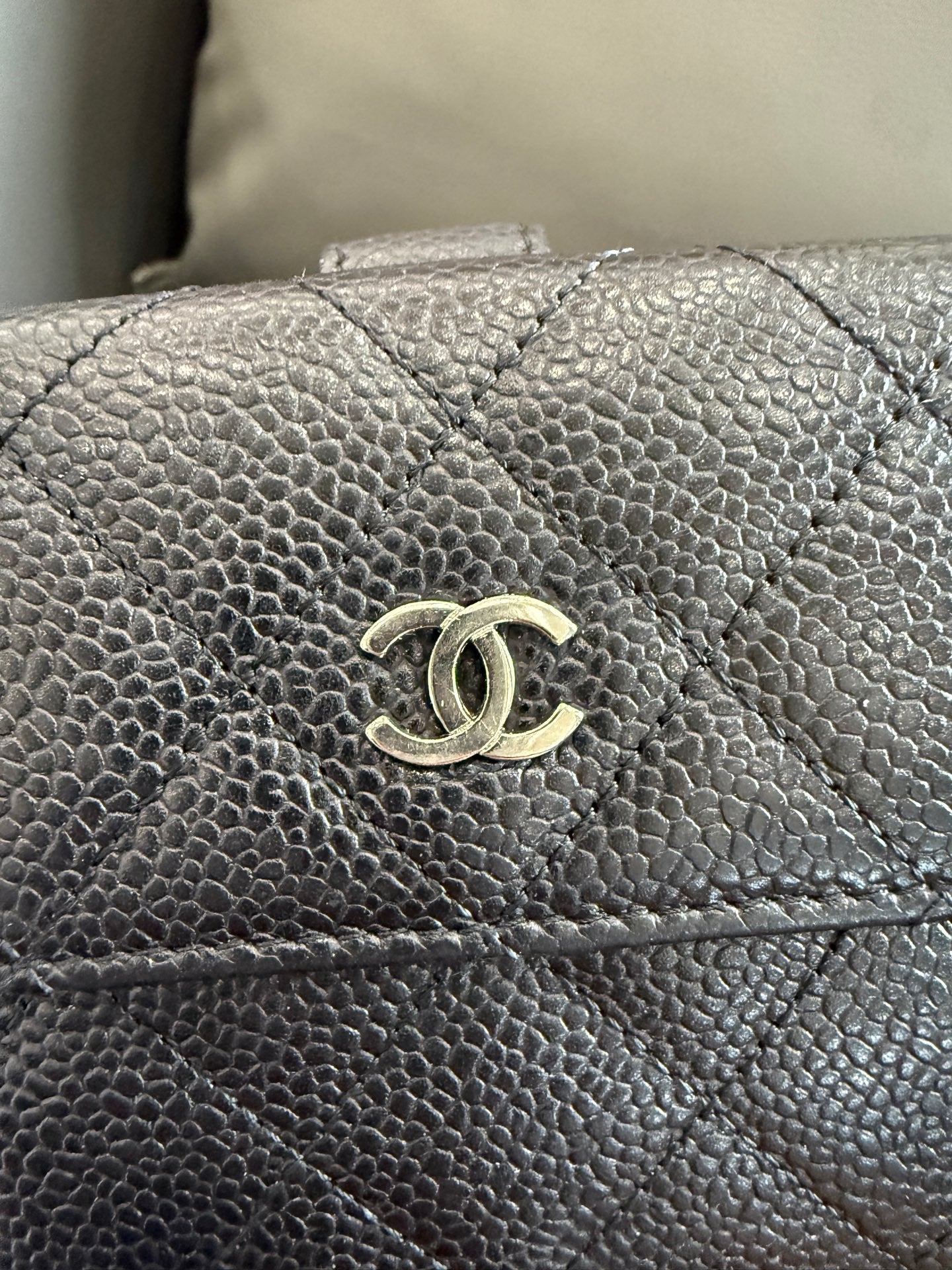 Chanel - Tri-fold Wallet - Caviar leather - Black - (small)