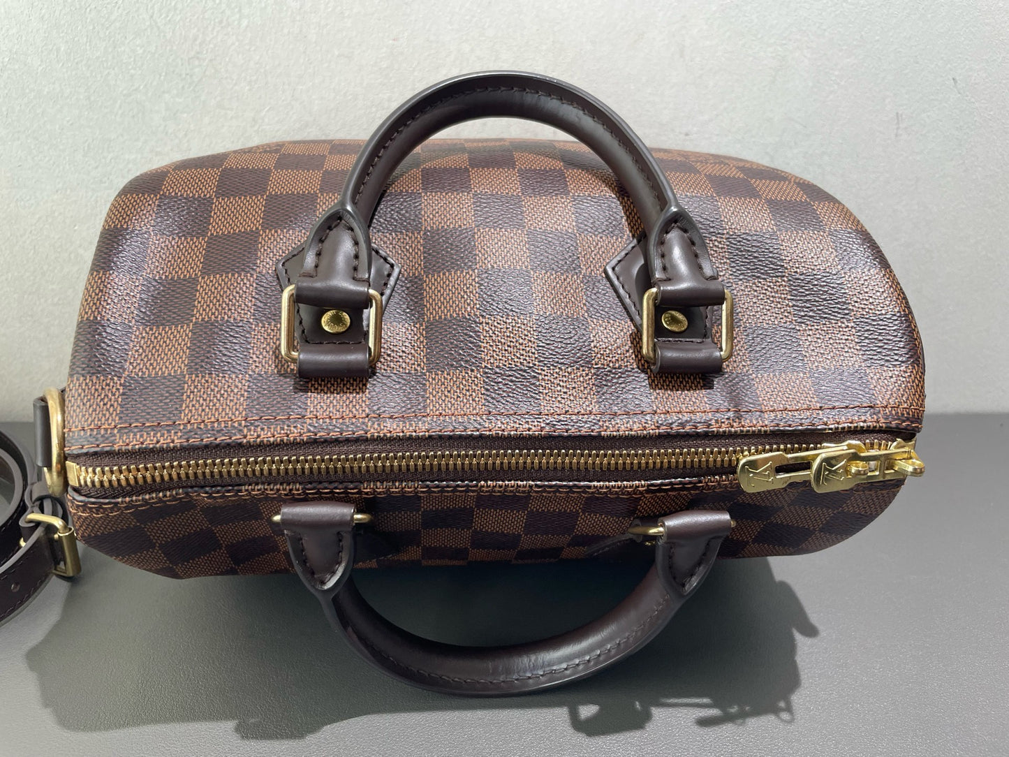 Louis Vuitton - Speedy 25 Bandoulière - Damier Ebene coated canvas with smooth leather trim - Brown - (Small)