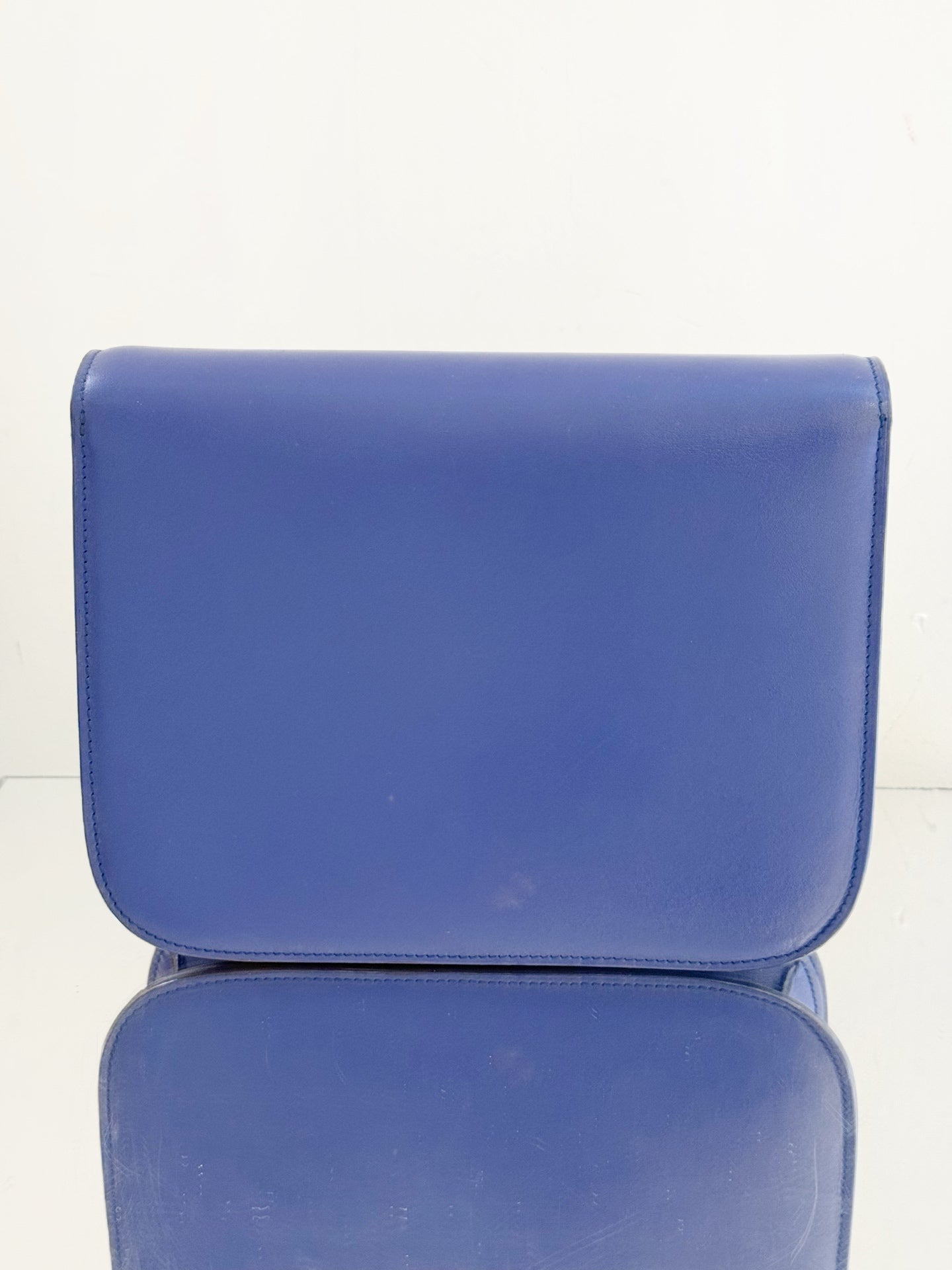 Celine - Classic Box Bag - Smooth calfskin leather - Blue - (Medium)