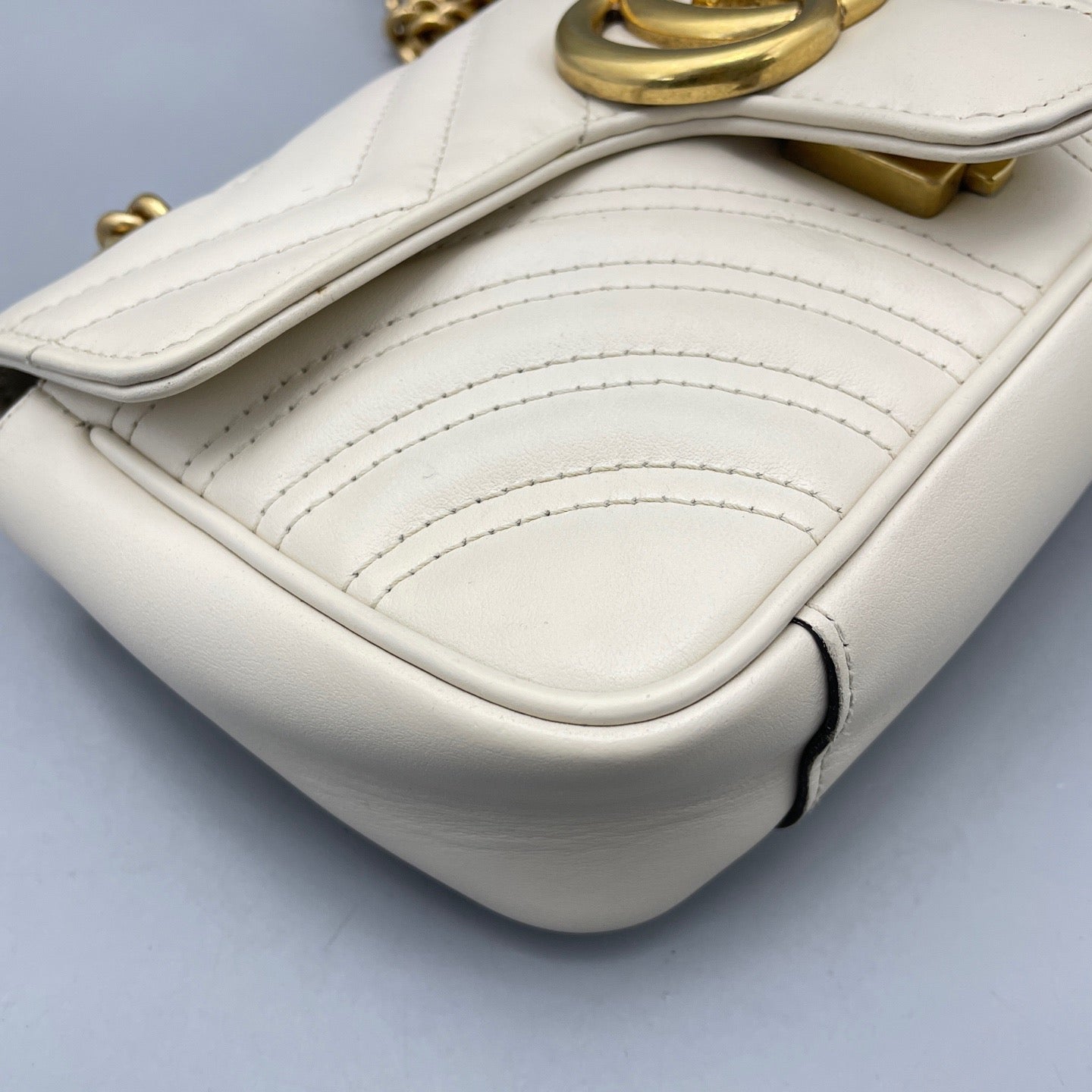 Gucci - GG Marmont Matelassé Small Shoulder Bag - Calfskin leather - White - (Small)
