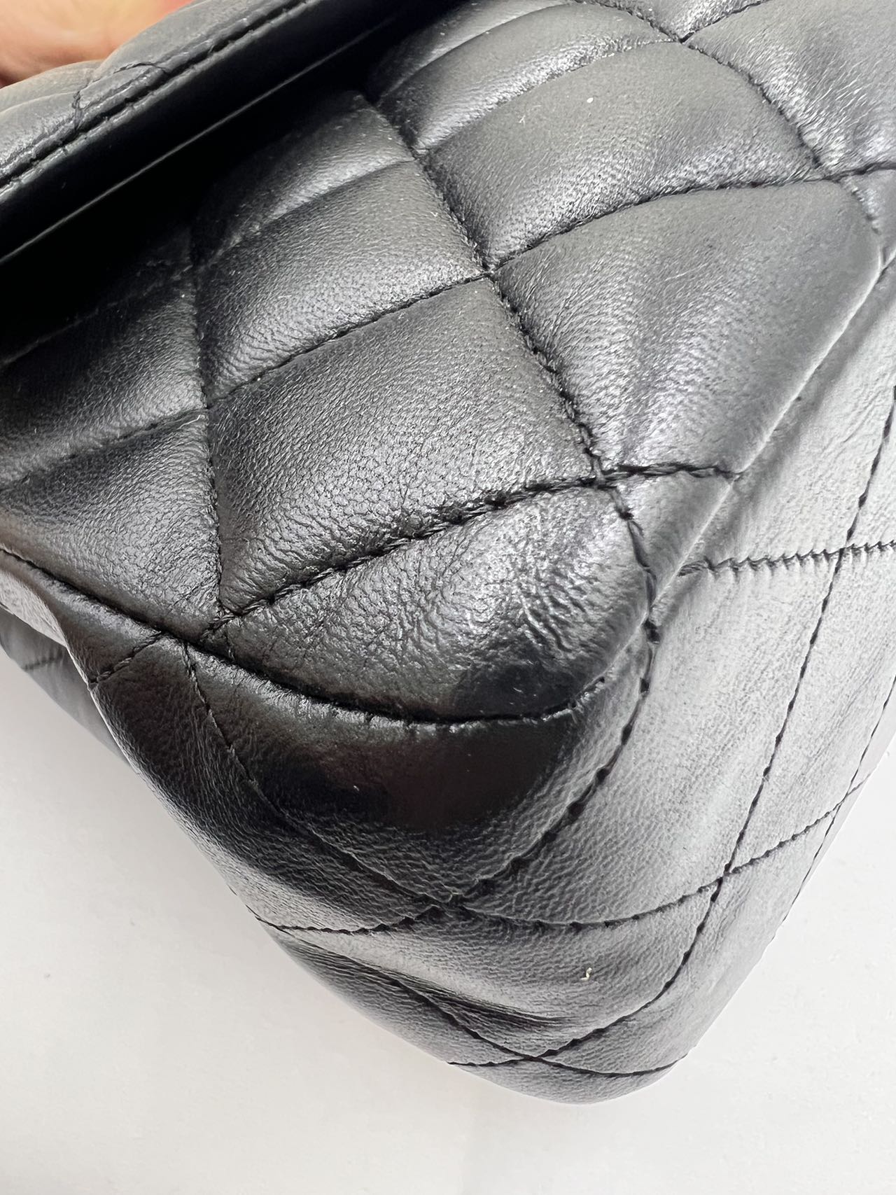 Chanel - Classic Flap - Lambskin leather - Black - (Medium)