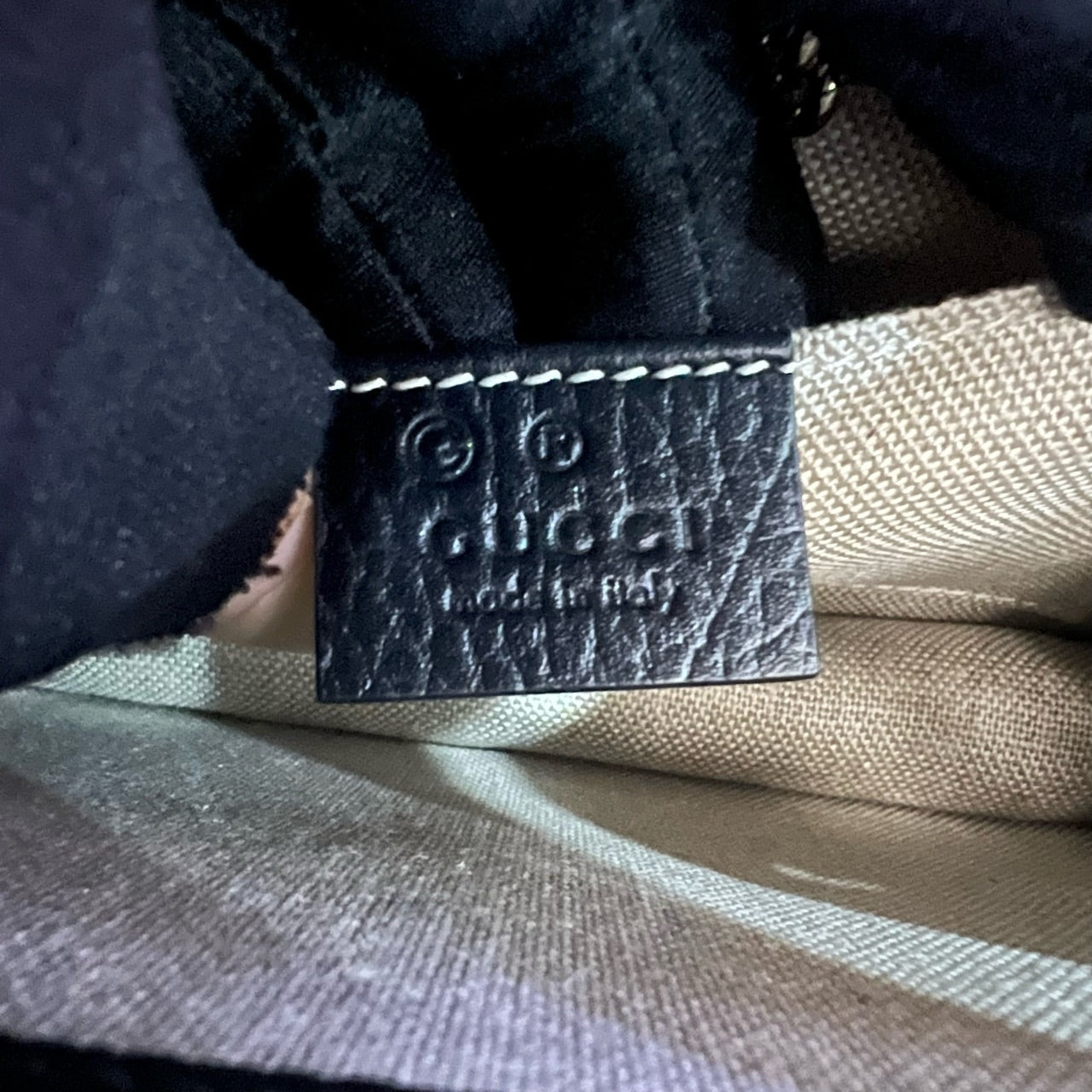 Gucci - Interlocking G Shoulder Bag - Leather - Black - (small)