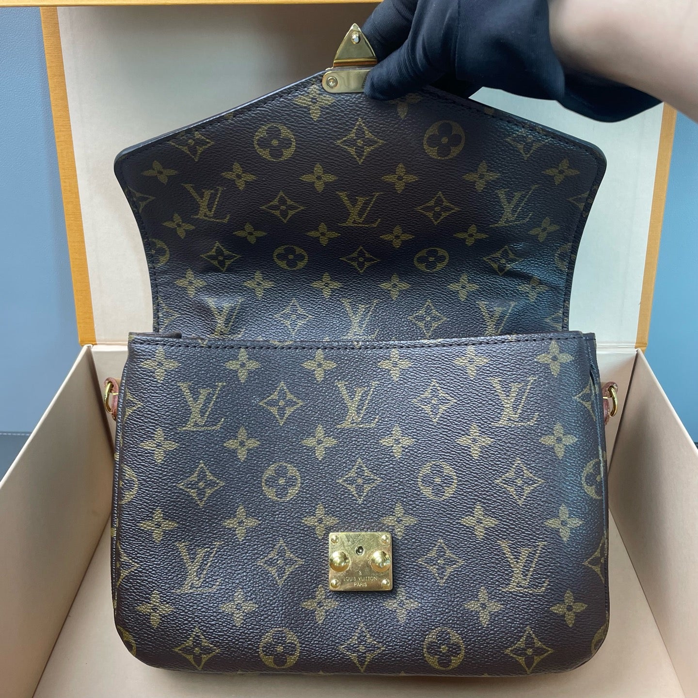 Louis Vuitton - Pochette Métis - Monogram coated canvas and natural cowhide leather - Brown - (Small)