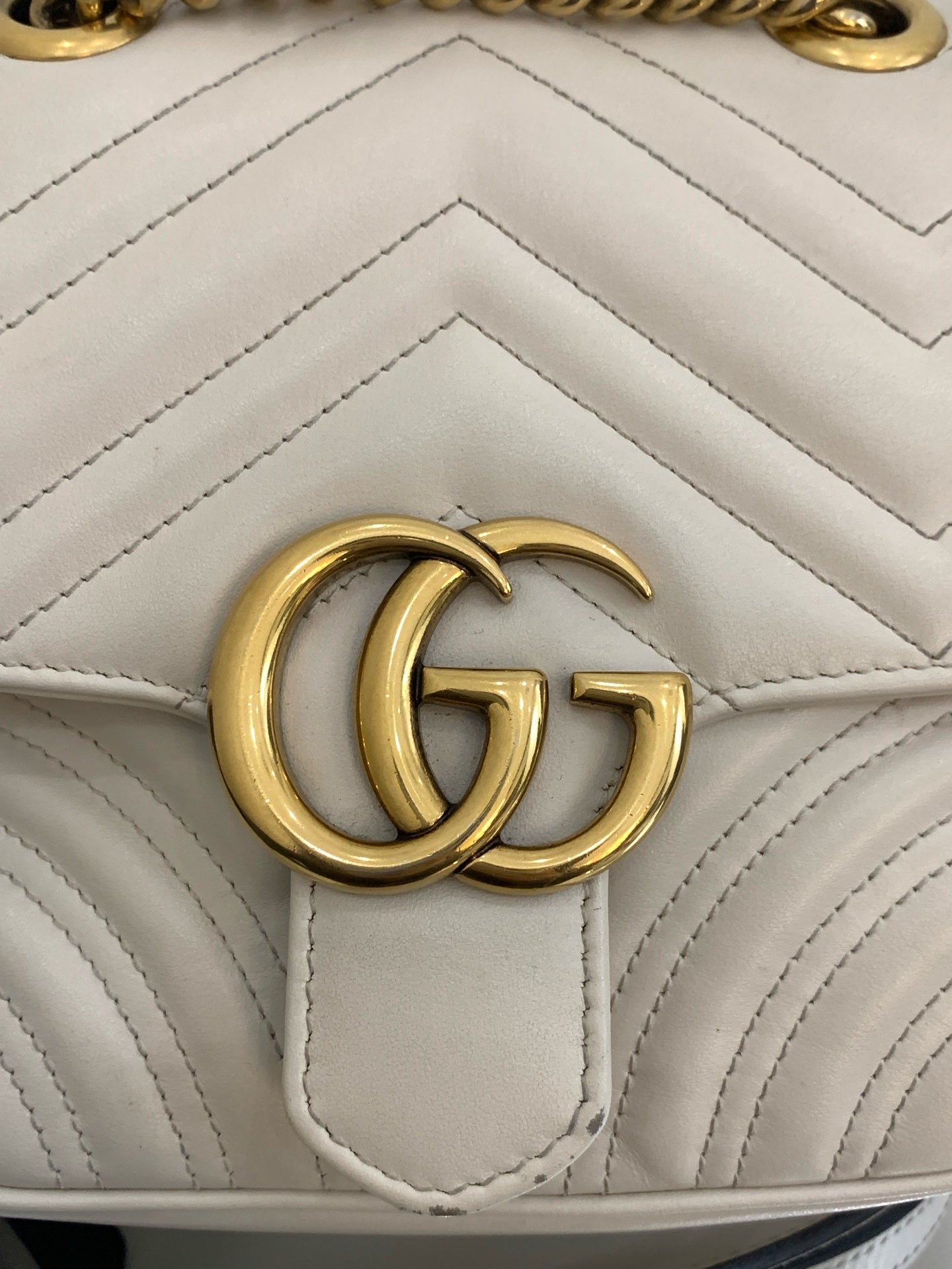 Gucci - GG Marmont Mini Matelassé Shoulder Bag - Leather - White with Gold-Tone Hardware - (mini)