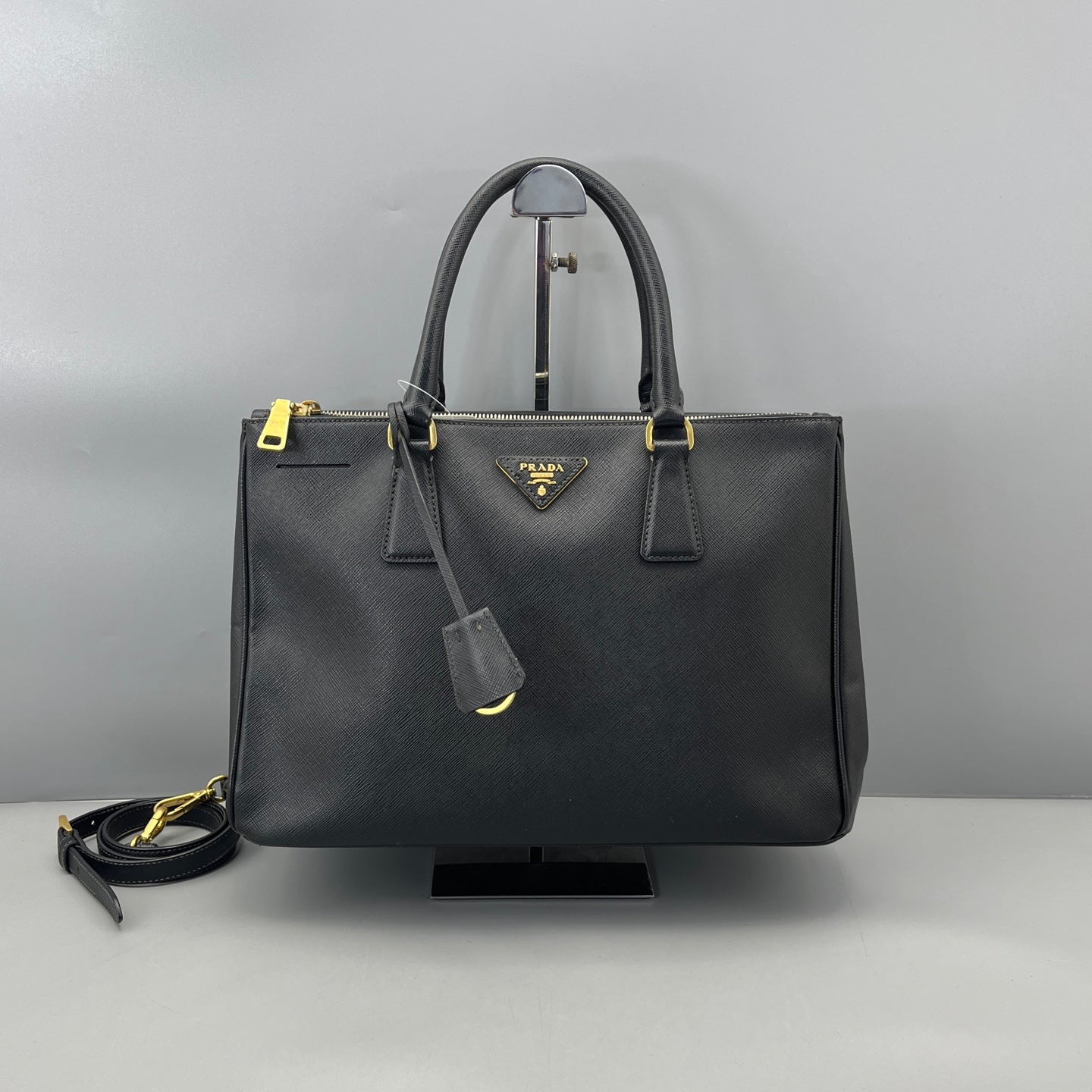 Prada - Galleria (Saffiano Lux Double Zip Tote) - Saffiano leather - Black - (medium)