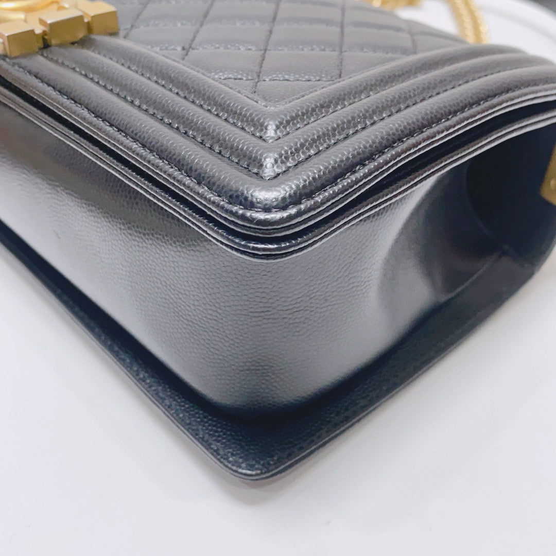Chanel - Boy Bag Medium - Caviar leather - Black - (Medium)