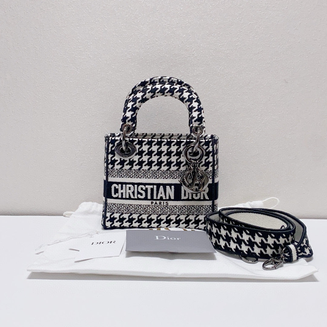 Dior - Lady Dior Mini - Embroidered cloth - Black and White - (Mini)