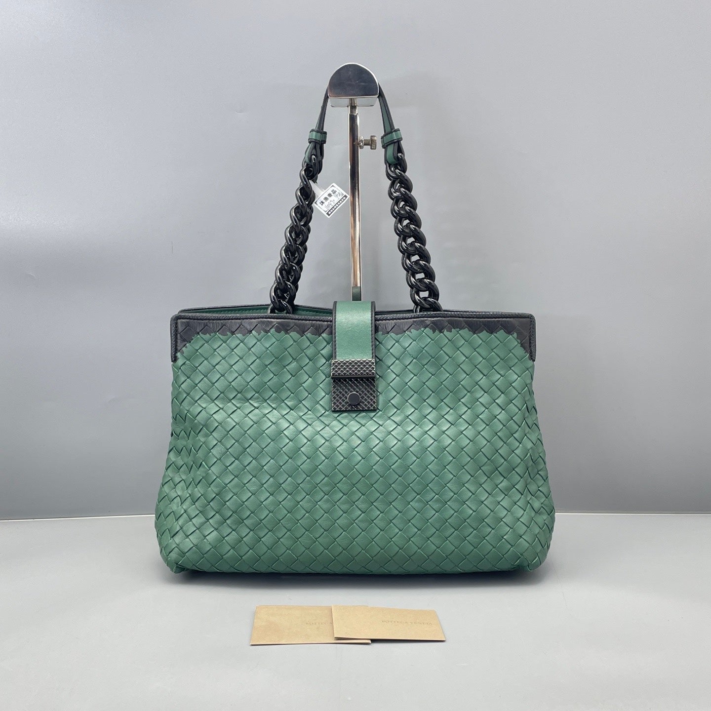 Bottega Veneta - Intrecciato Chain Shoulder Bag - Leather - Dark Green with Dark Grey Trim - (medium)