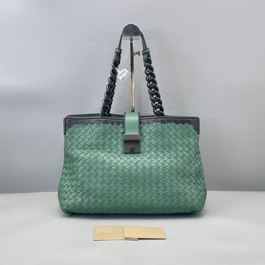 Bottega Veneta - Intrecciato Chain Shoulder Bag - Leather - Dark Green with Dark Grey Trim - (medium)