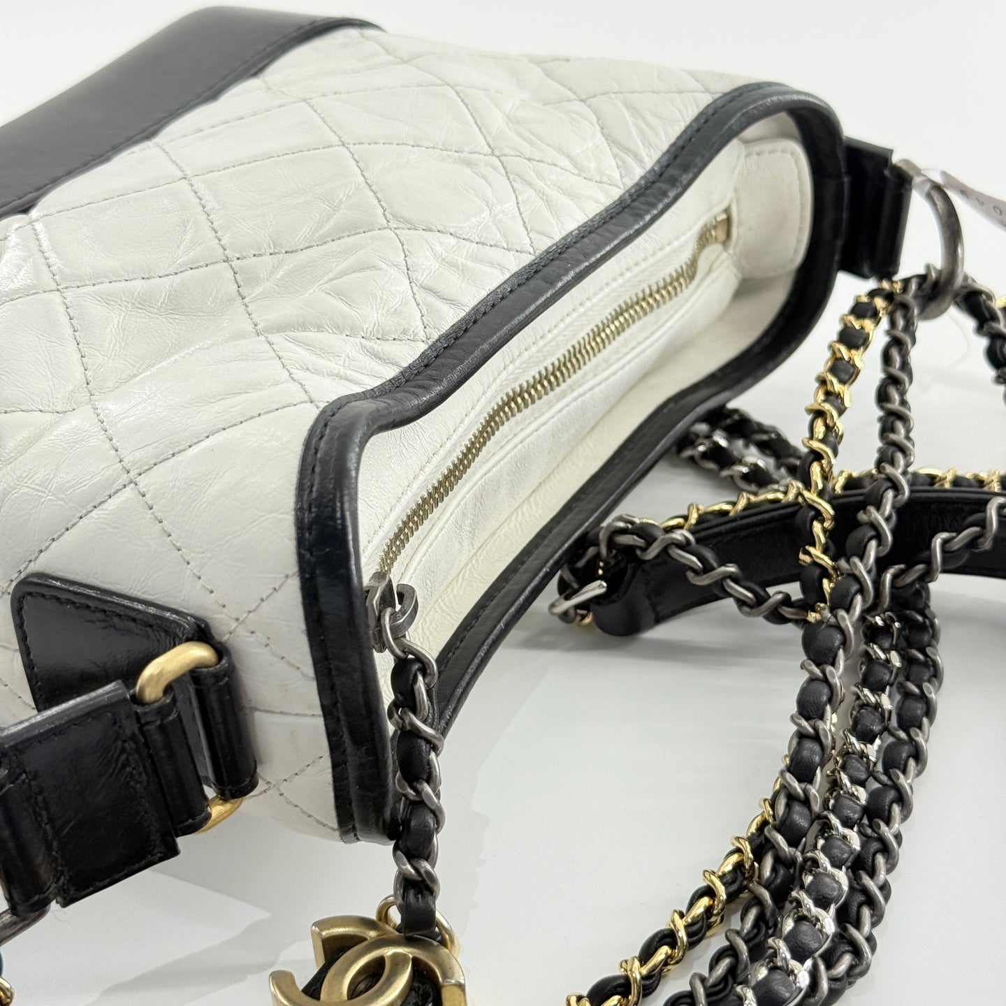 Chanel - Gabrielle Hobo Bag Small - Aged calfskin and smooth calfskin leather - White and Black - (Small)