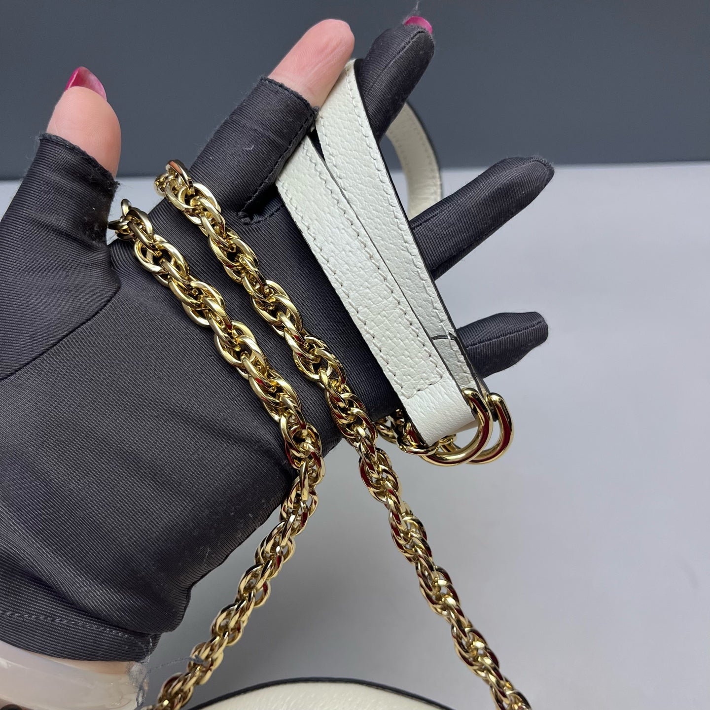 Gucci - Ophidia Round Mini Chain Bag - Grained leather - White - (mini)