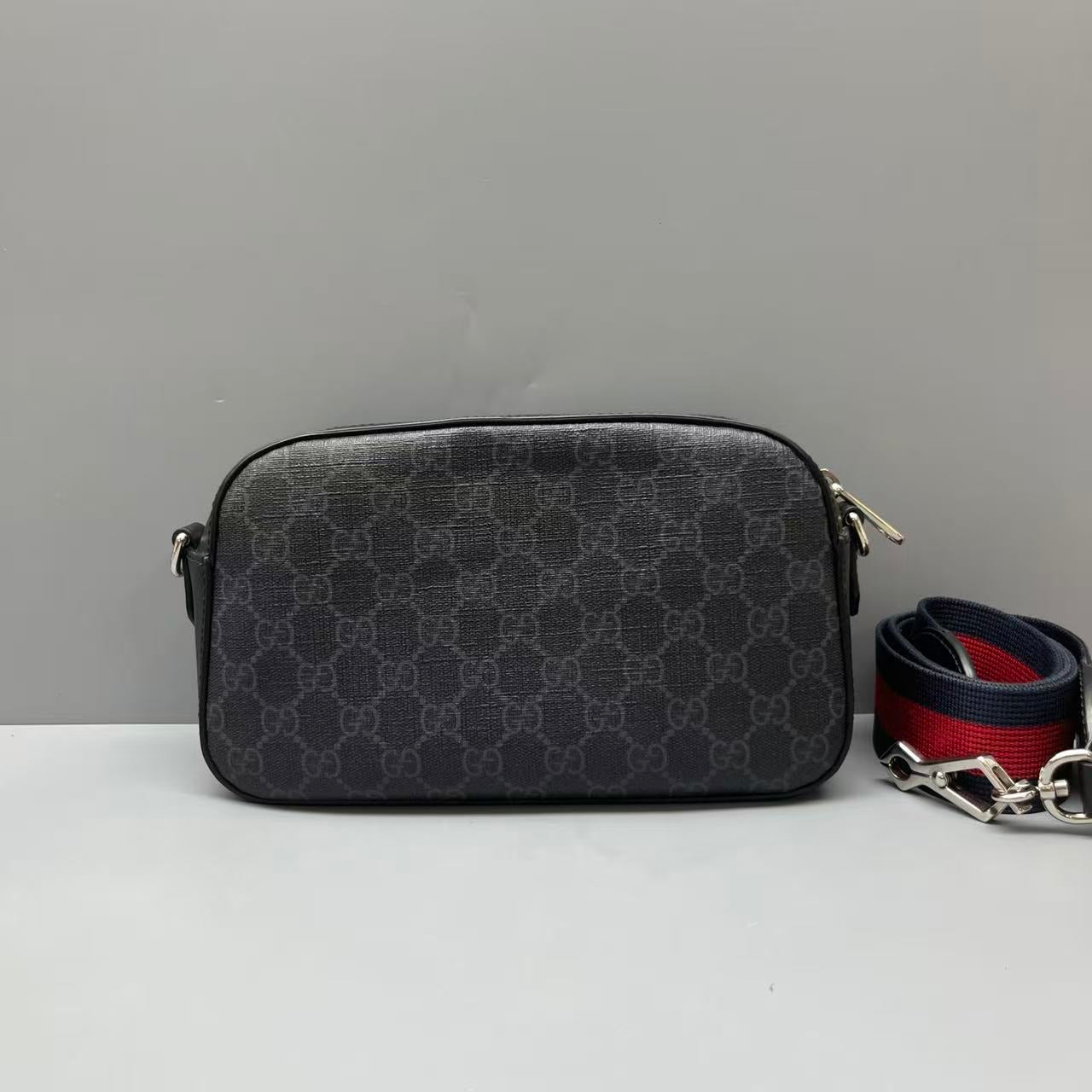 Gucci - GG Supreme Camera Bag - Coated canvas with leather trim - Black - (medium)