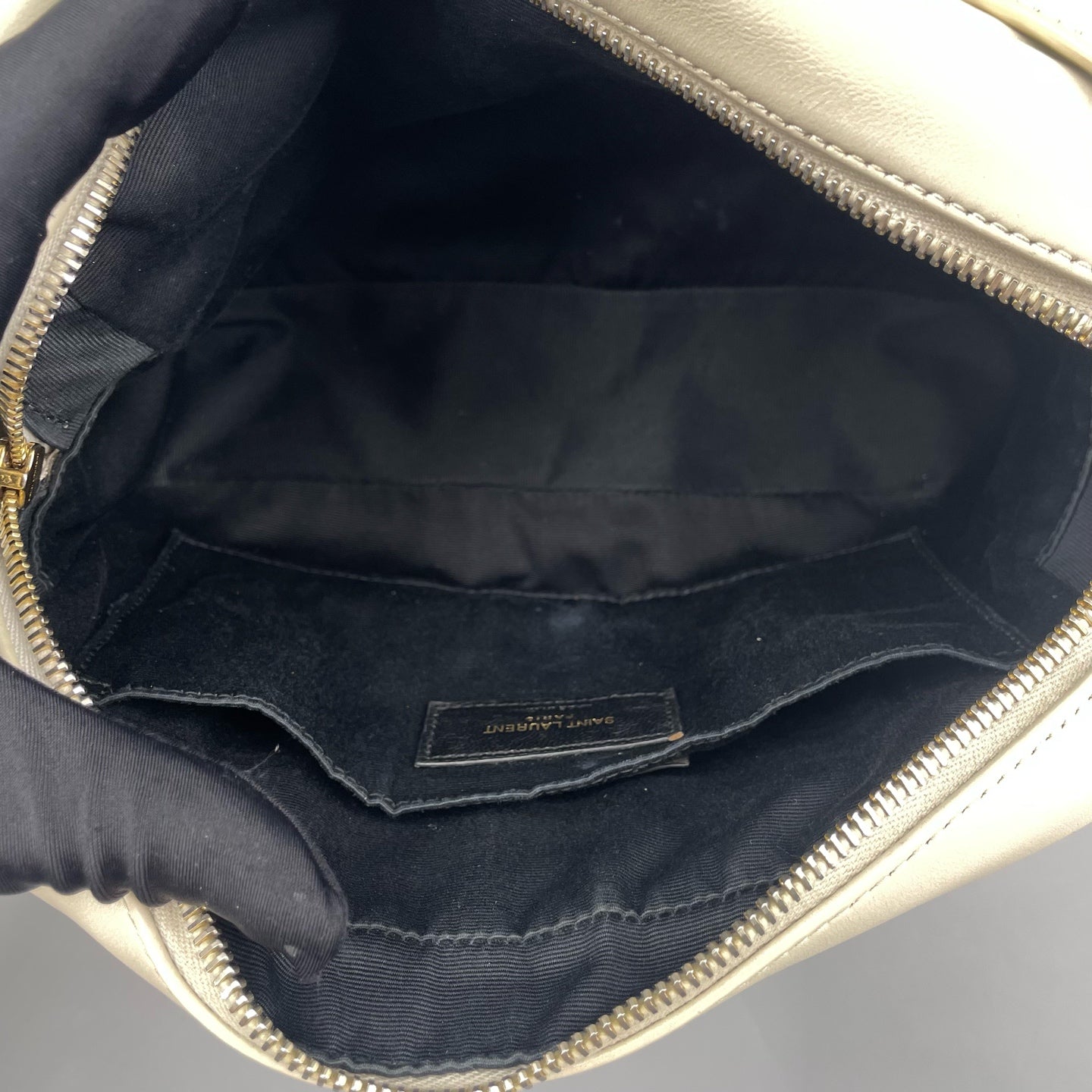 Saint Laurent - Lou Camera Bag - Calfskin leather - White - (small)