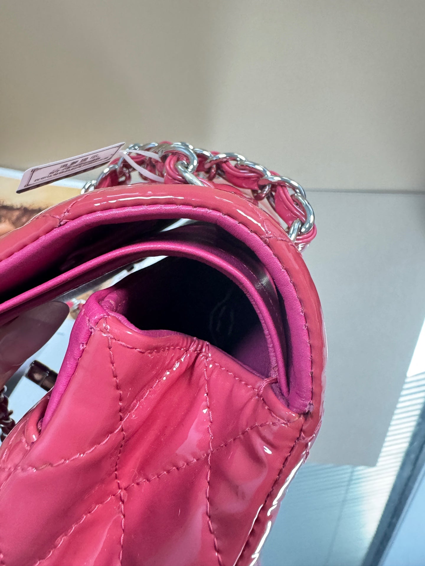 Chanel - Classic Flap Medium - Patent leather - Vibrant Magenta - (medium)