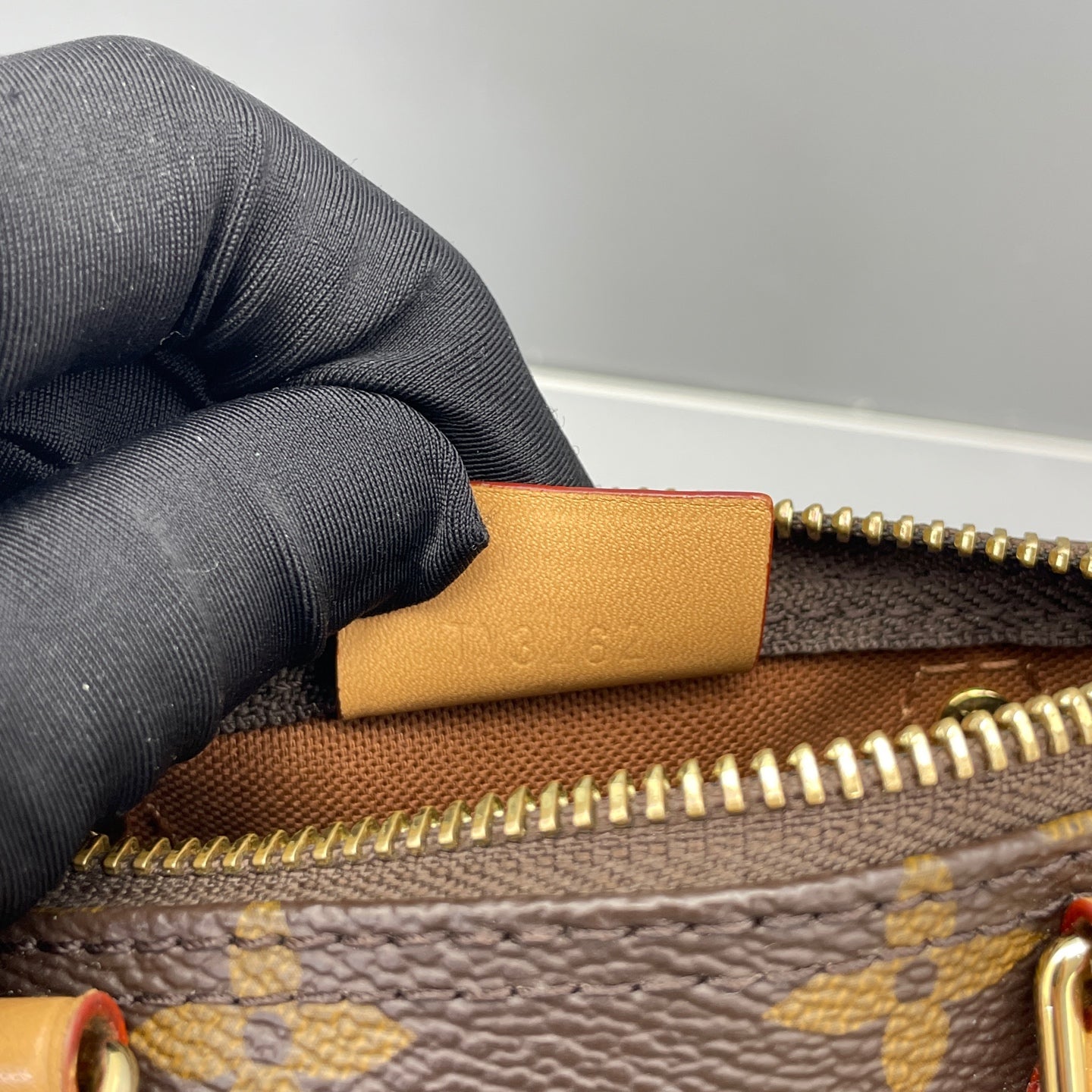 Louis Vuitton - Speedy Nano - Monogram coated canvas with Vachetta leather trim - Brown - (Mini)