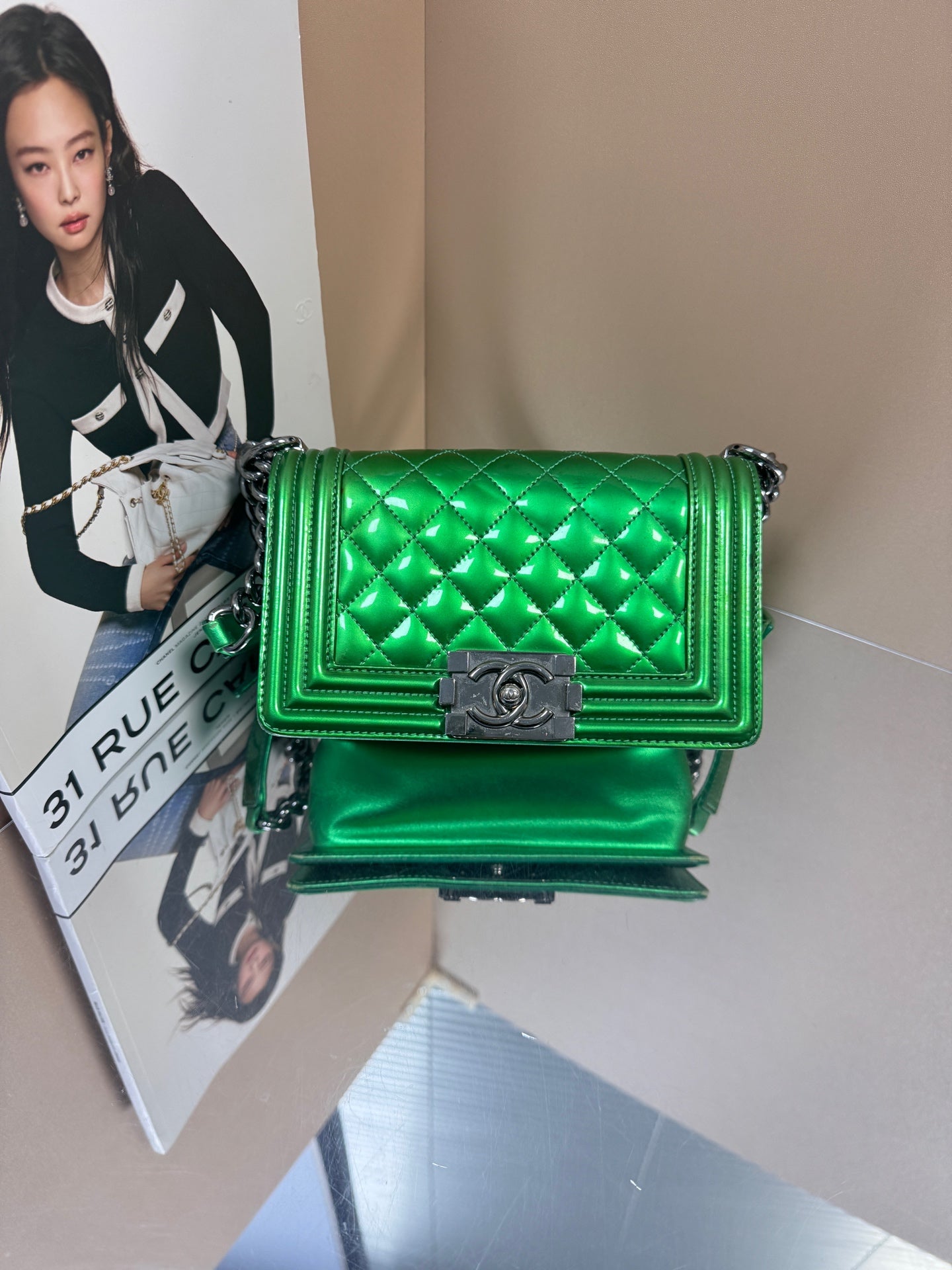 Chanel - Le Boy Small - Patent leather with metallic leather accents - Green - (Small)