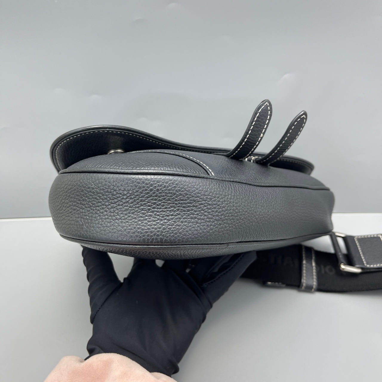 Dior - Saddle Belt Bag with Graffiti - Grained leather - Black - (Small)