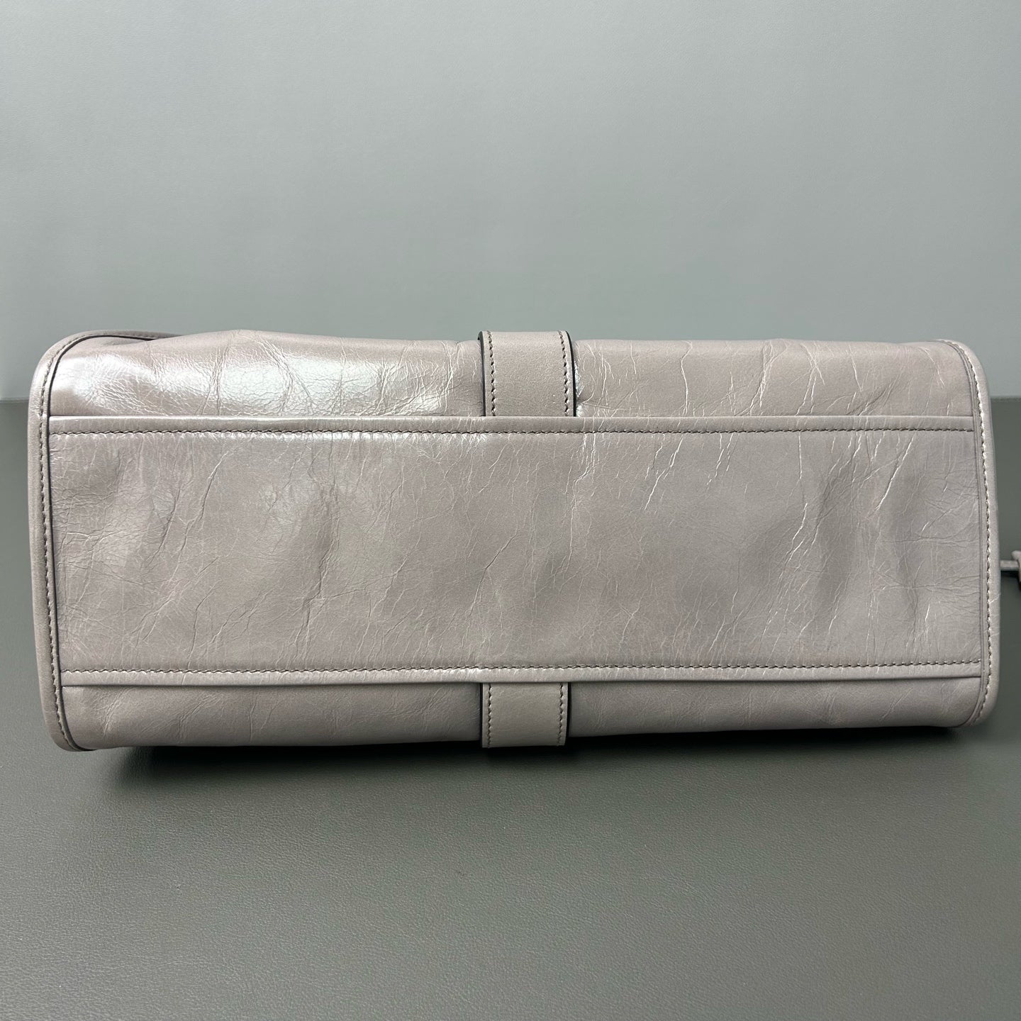 Prada - Trapezoidal Hobo - Waxed cowhide leather - Grey - (Medium)