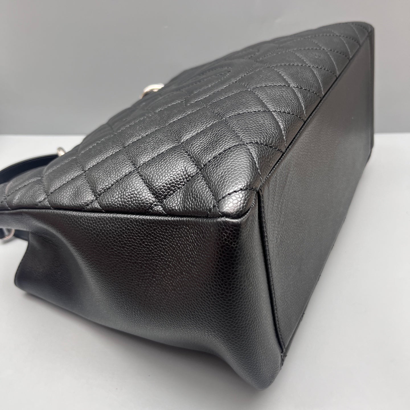 Chanel - GST Grand Shopping Tote - Caviar leather - Black - (Medium)
