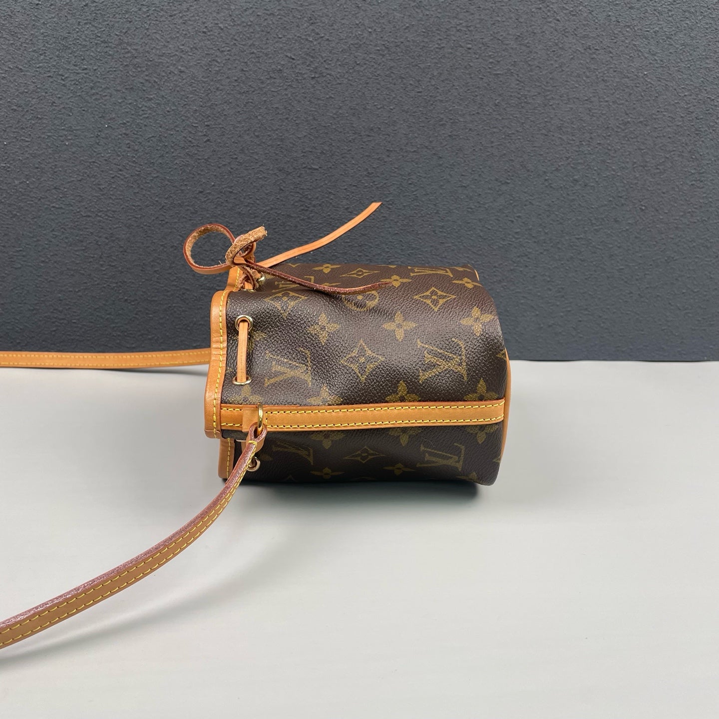 Louis Vuitton - Nano Noe - Monogram coated canvas with Vachetta leather trim - Brown - (Mini)