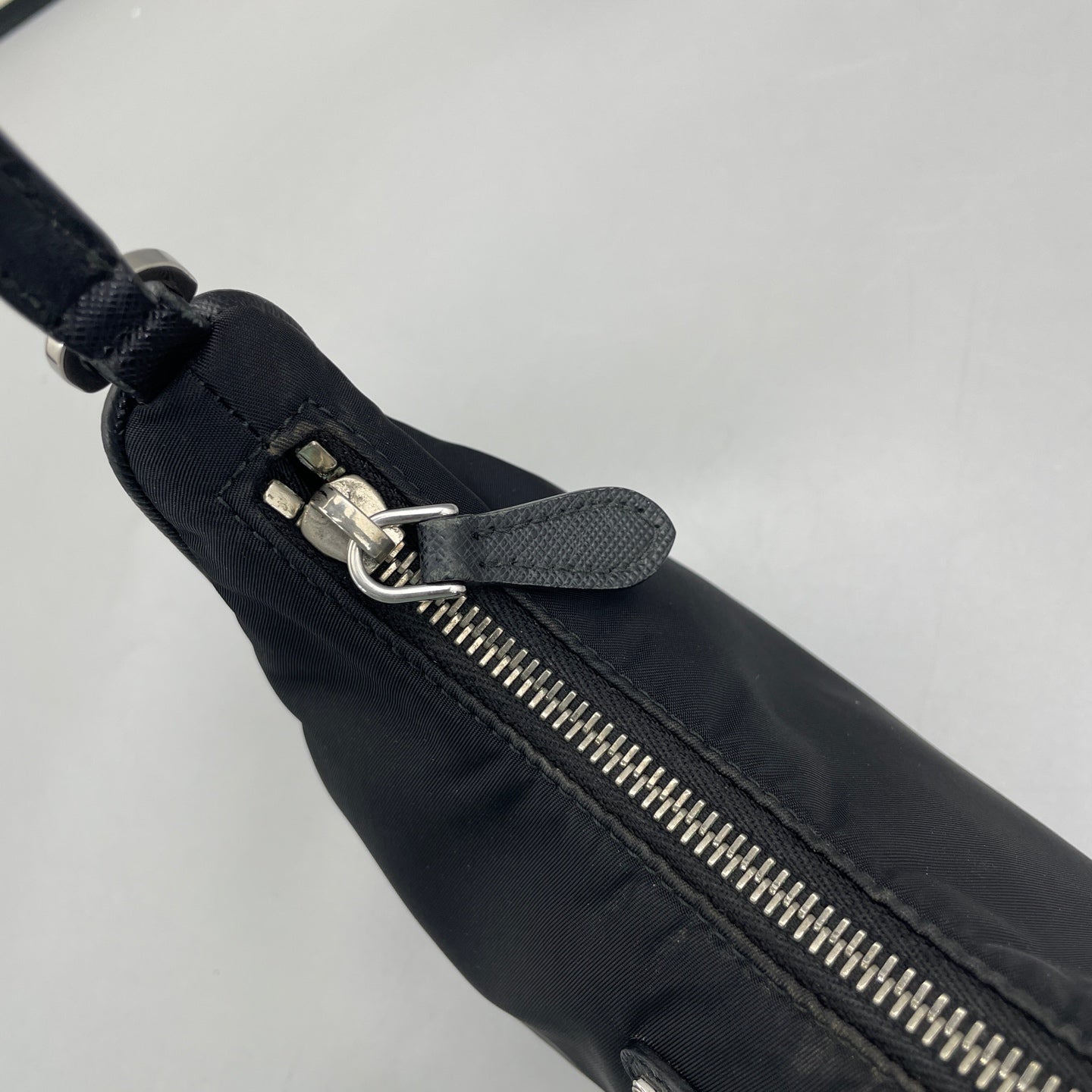 Prada - Re-Edition 2005 Hobo Bag - Nylon and Saffiano leather - Black - (mini)