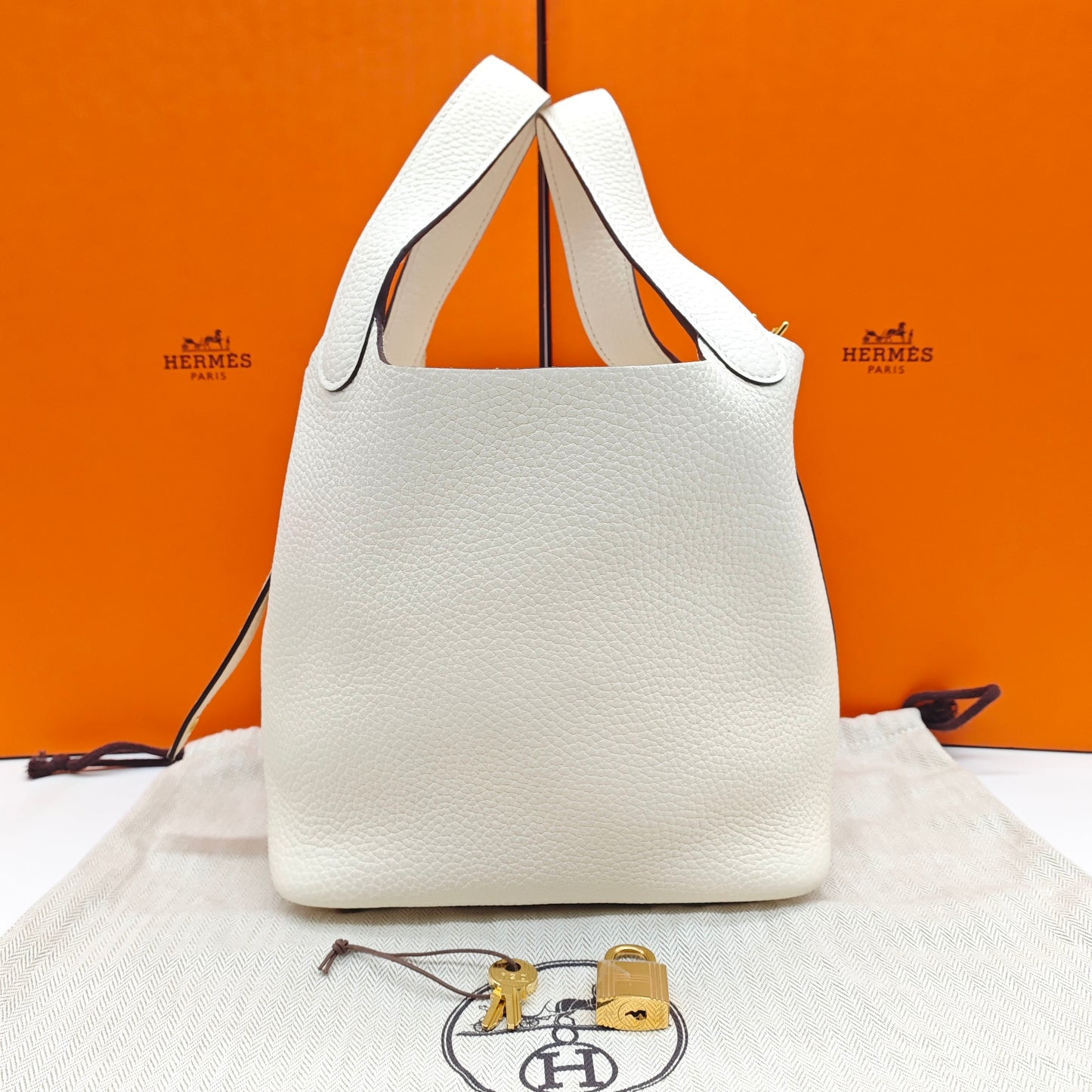 Hermès - Picotin Lock 18 - Togo leather - Creamy White with Gold-Tone Hardware - (mini)